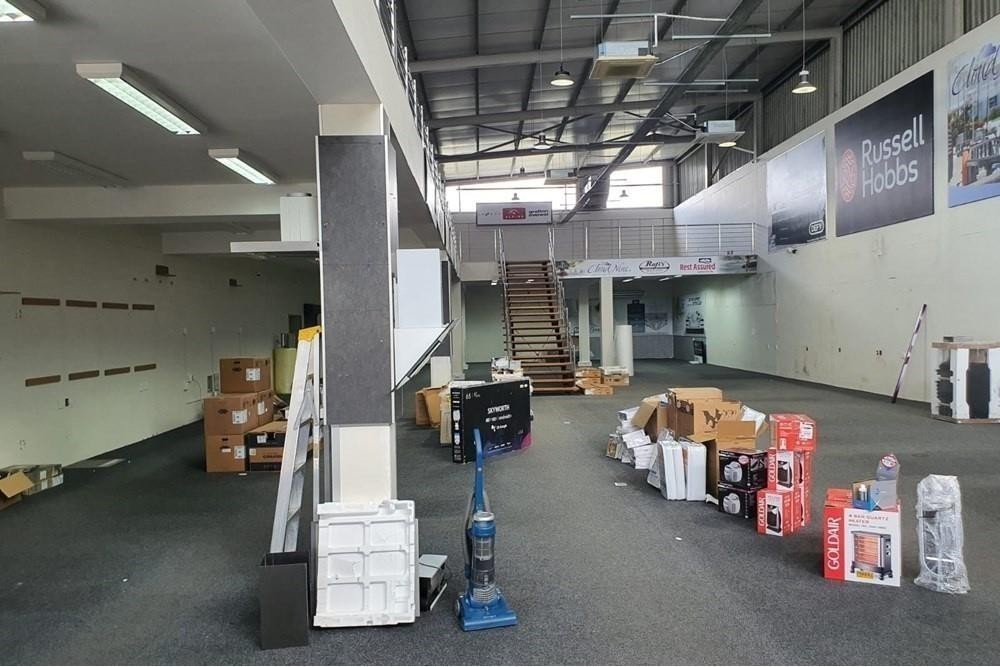 Warehouse To Rent in Newton Park, Port Elizabeth