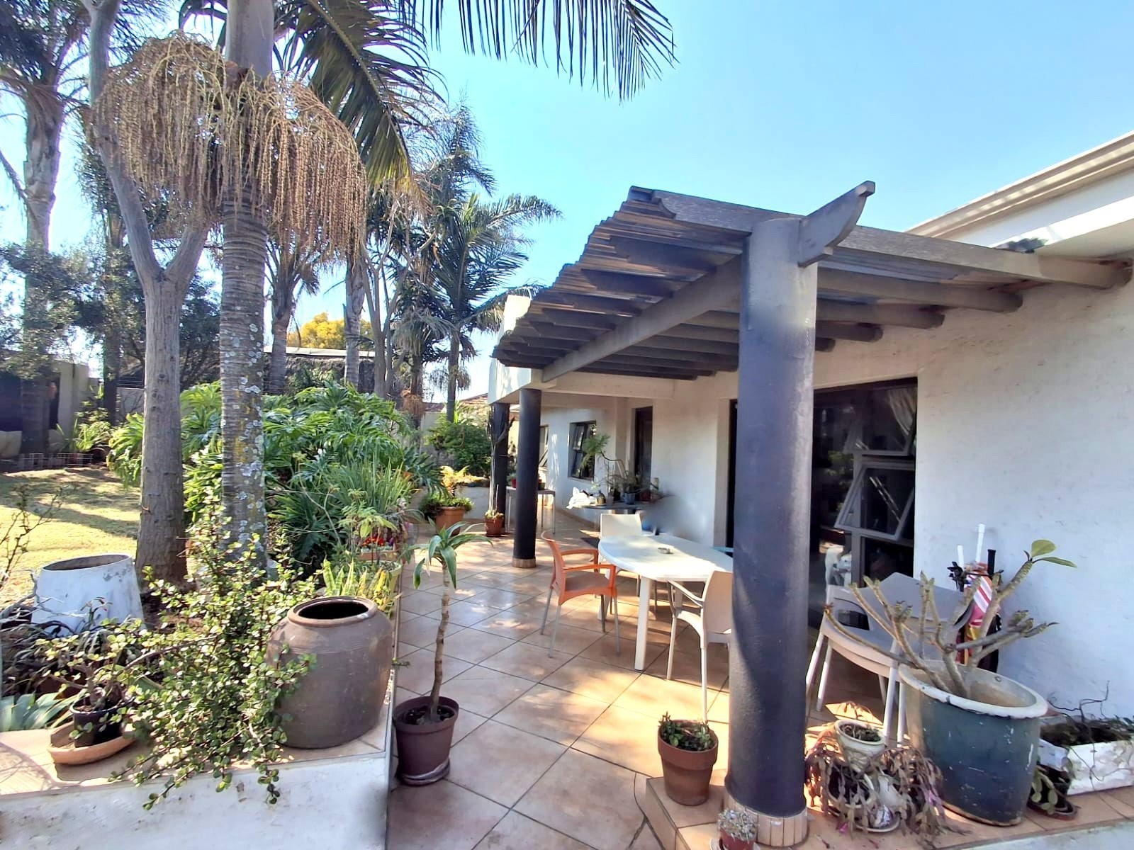 Spacious family home on the border of Sunnyridge