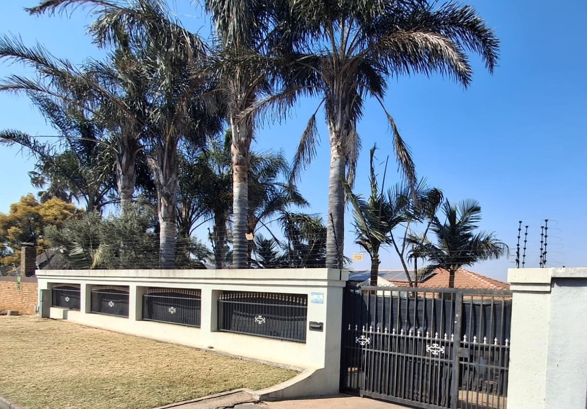 Spacious family home on the border of Sunnyridge