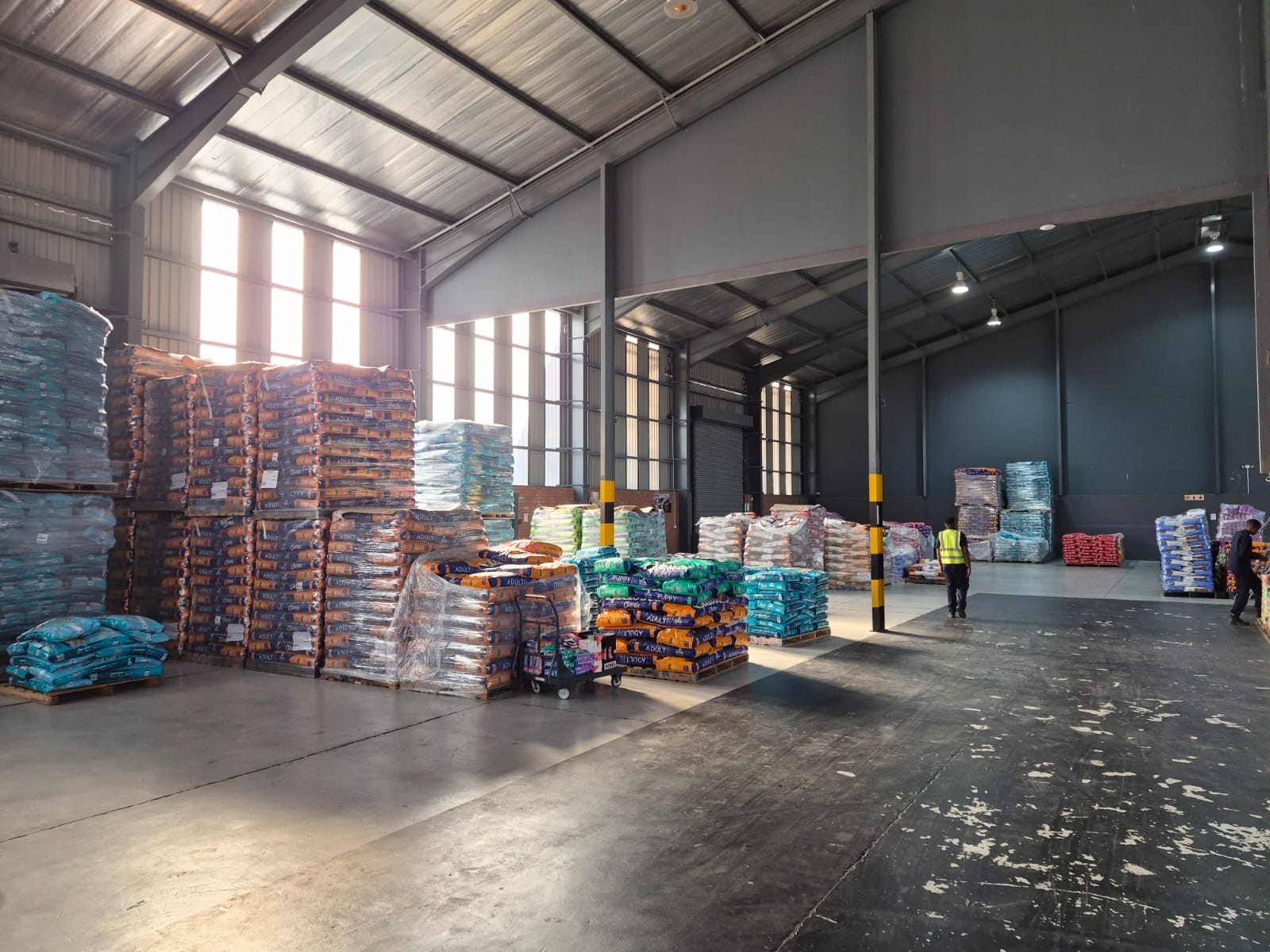 Warehouse To Rent in Greenbushes Industrial Park, Greenbushes, Port Elizabeth