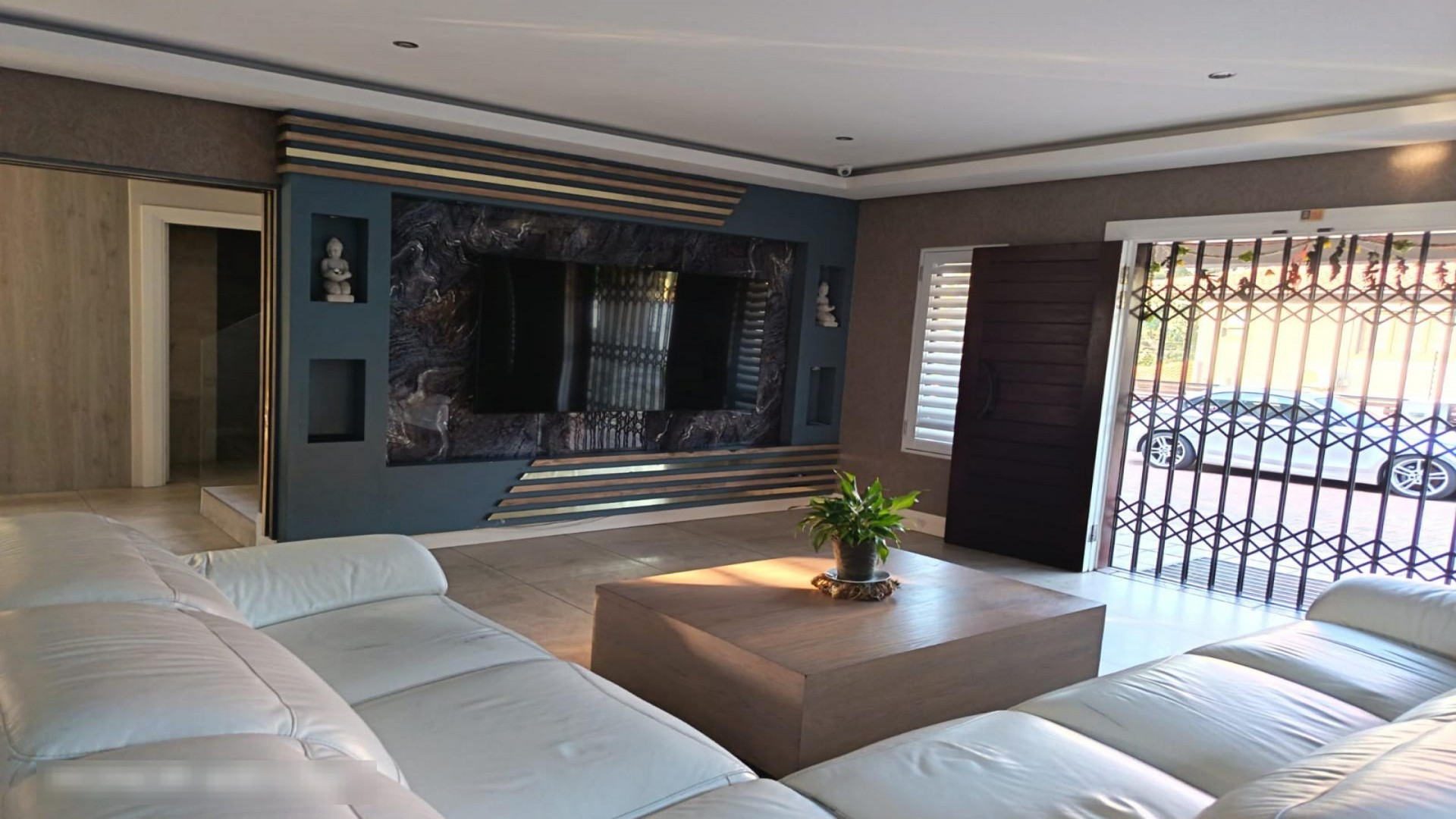 Townhouse for sale in Escombe, Queensburgh, KwaZulu Natal, 346 m²
