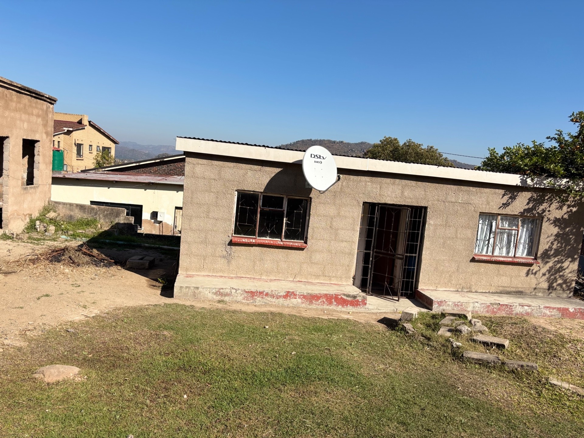House For Sale in Kanyamazane, Nsikazi