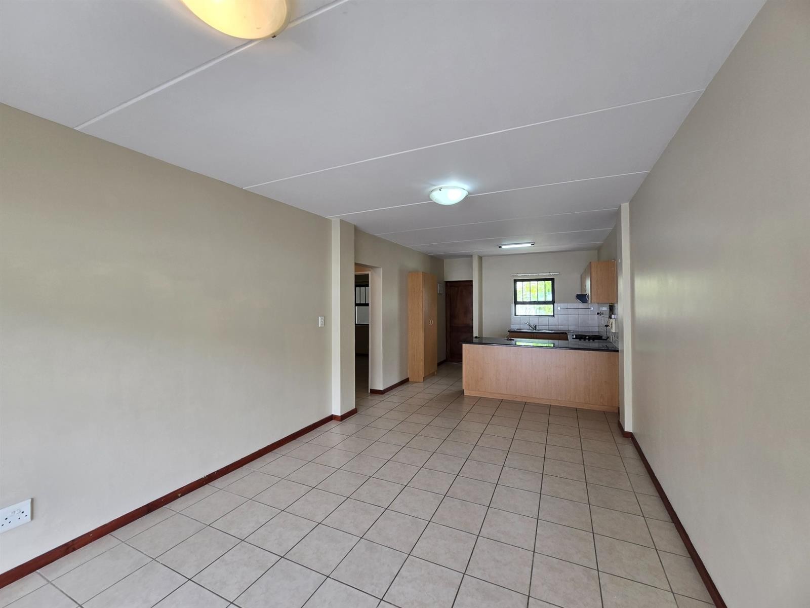 Spacious 2 bed 2 bath in popular estate