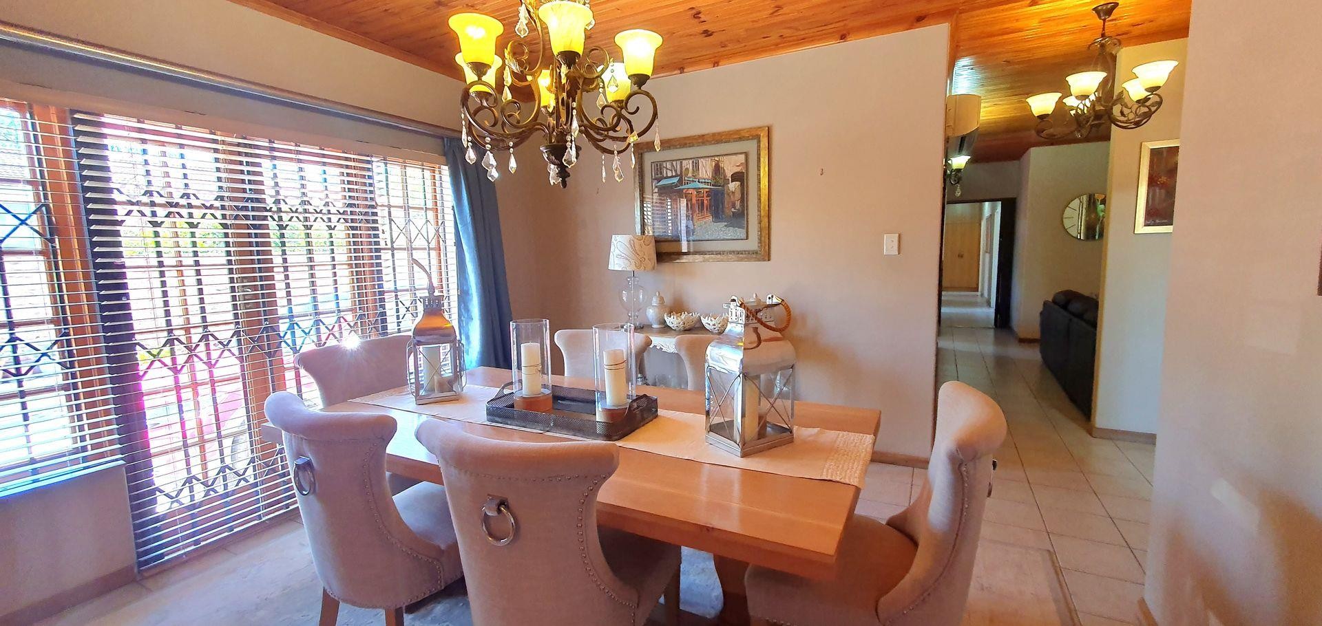 Stunning 4 bedroom House For Sale in Winterhoek Park, Uitenhage