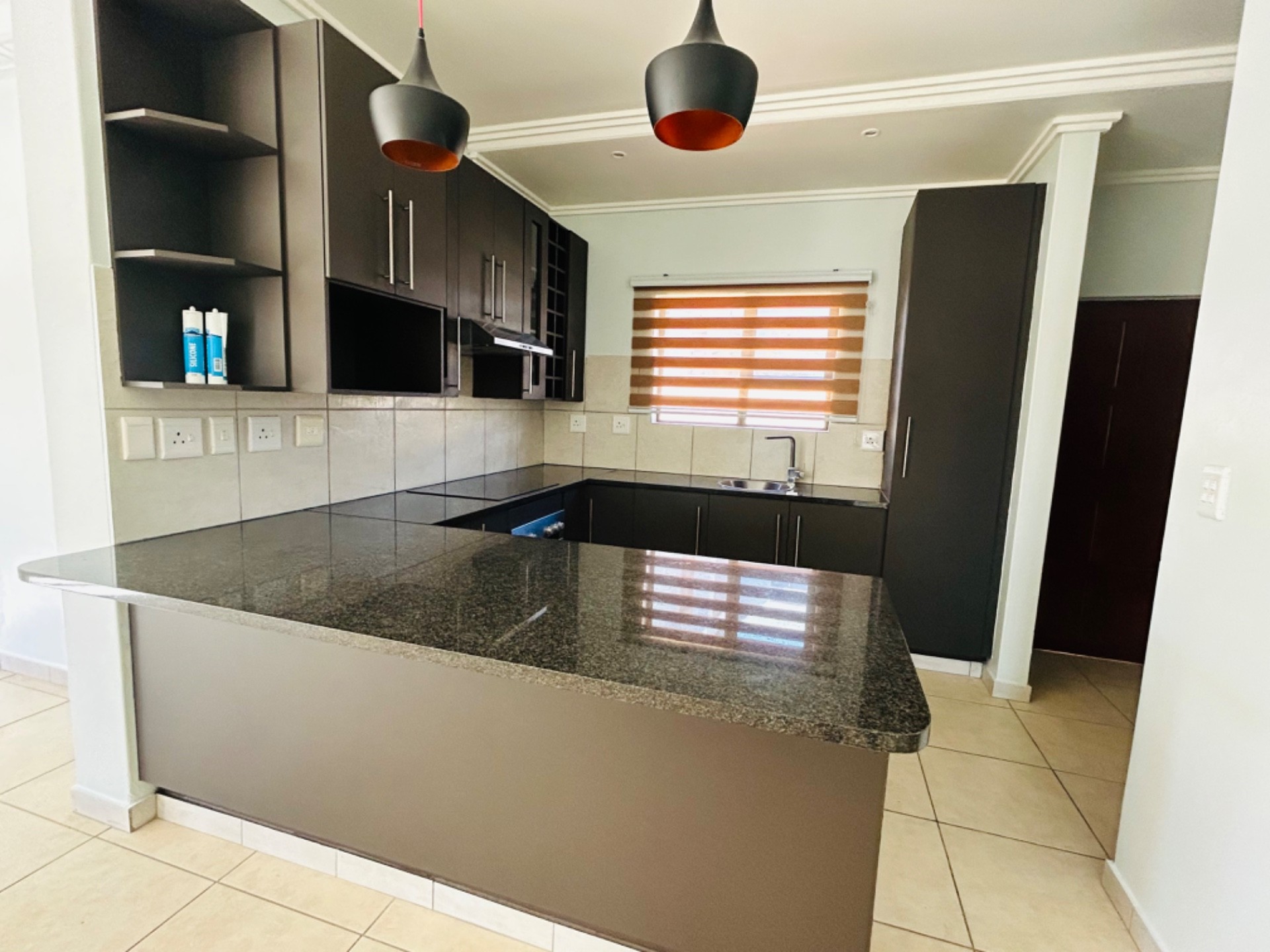 EXCLUSIVE 3 BED 2,5 BATH HOME KYALAMI HILLS