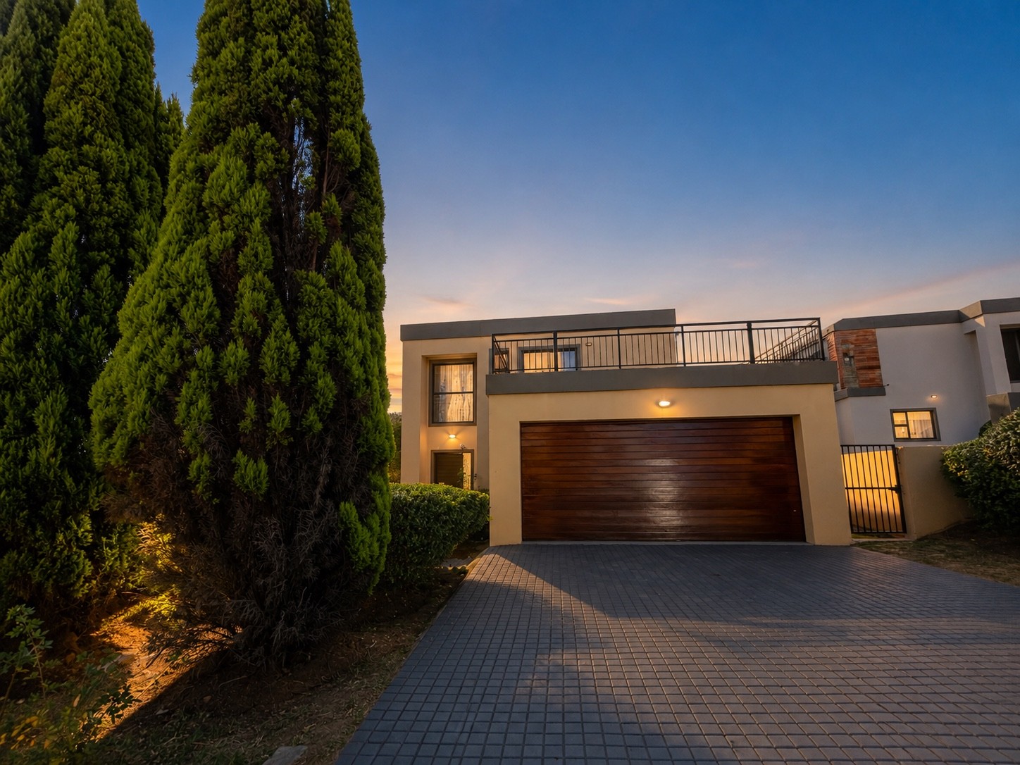 EXCLUSIVE 3 BED 2,5 BATH HOME KYALAMI HILLS