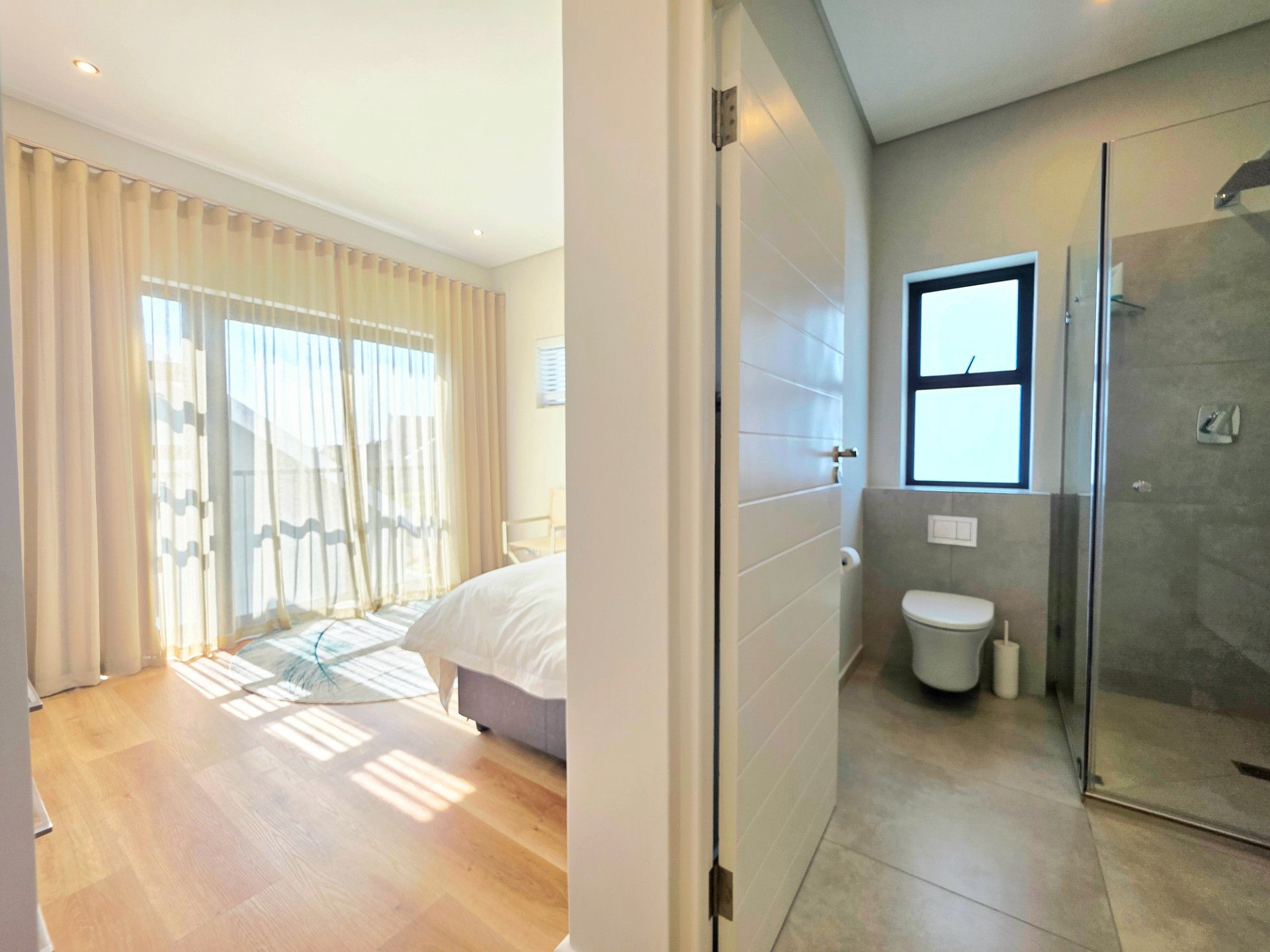 To Rent: Luxurious 3 bed Townhouse in Graanendal