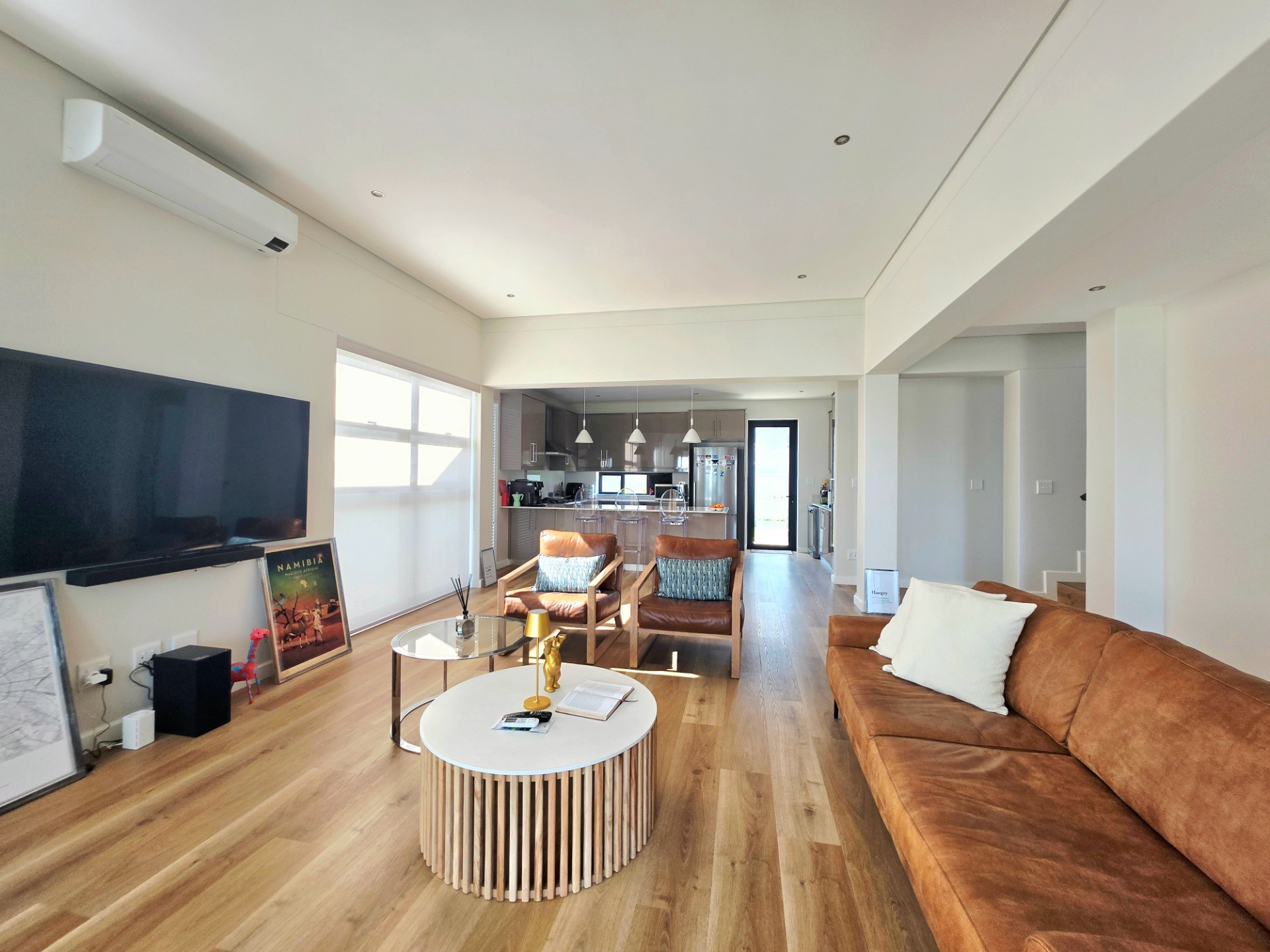 To Rent: Luxurious 3 bed Townhouse in Graanendal