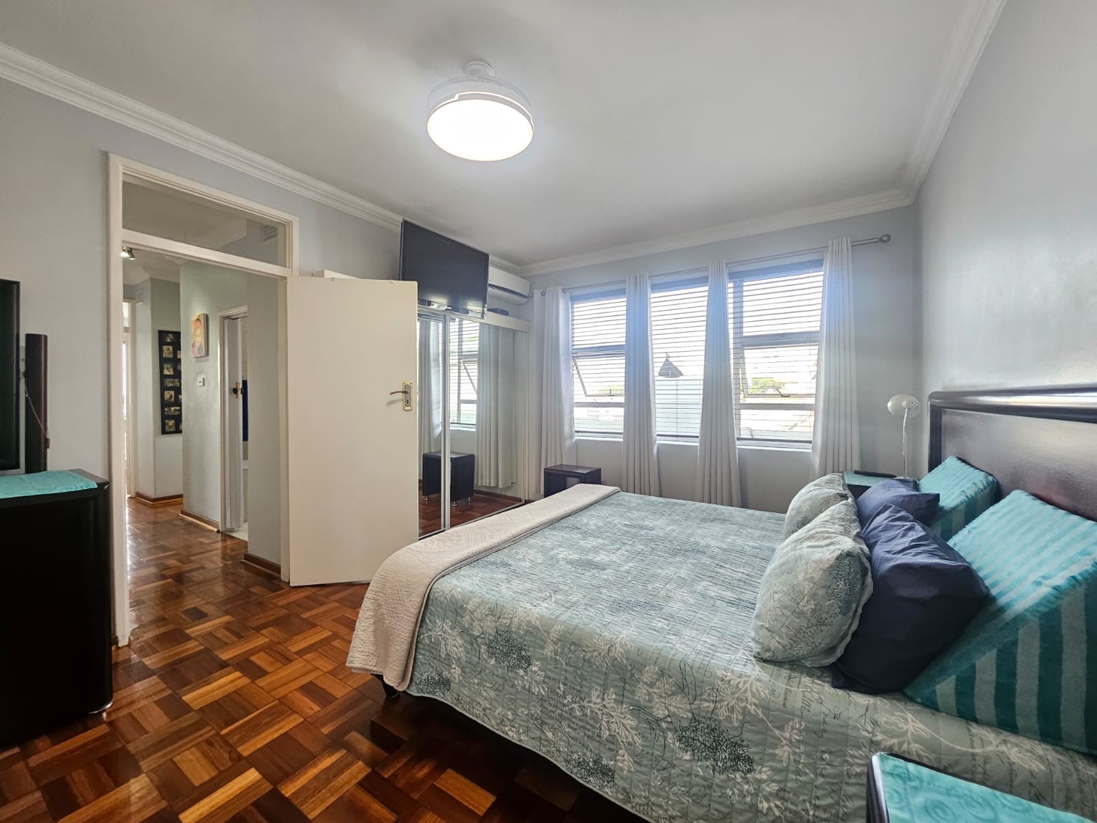 Apartment For Sale in Glenwood, KwaZulu Natal