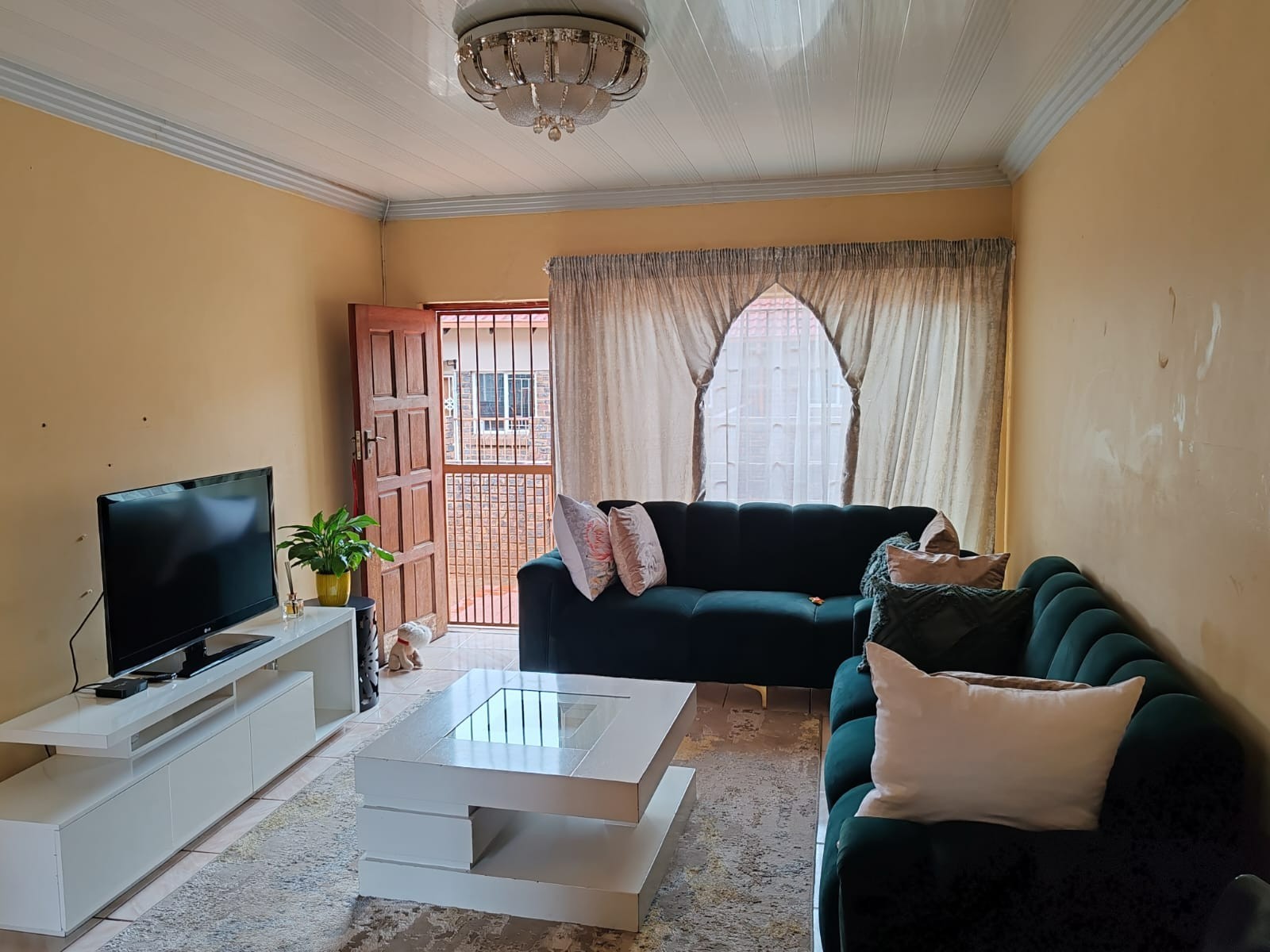 Townhouse For Sale in The Orchards Akasia