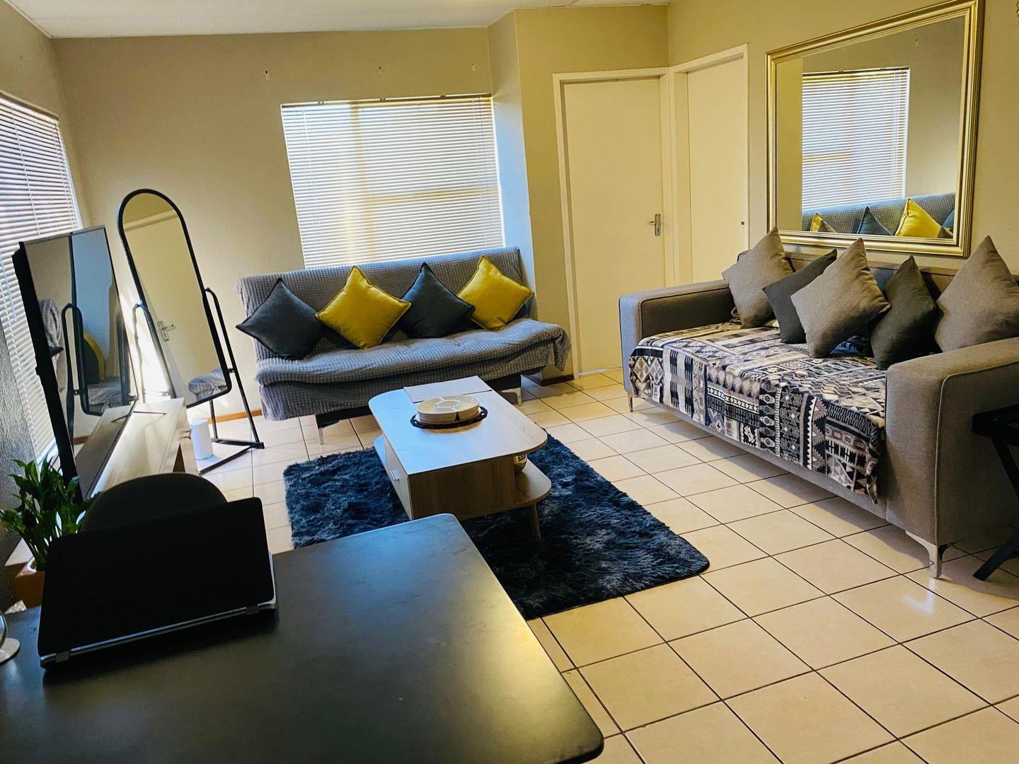 1 Room To Share In a 3 Bedroom Apartment