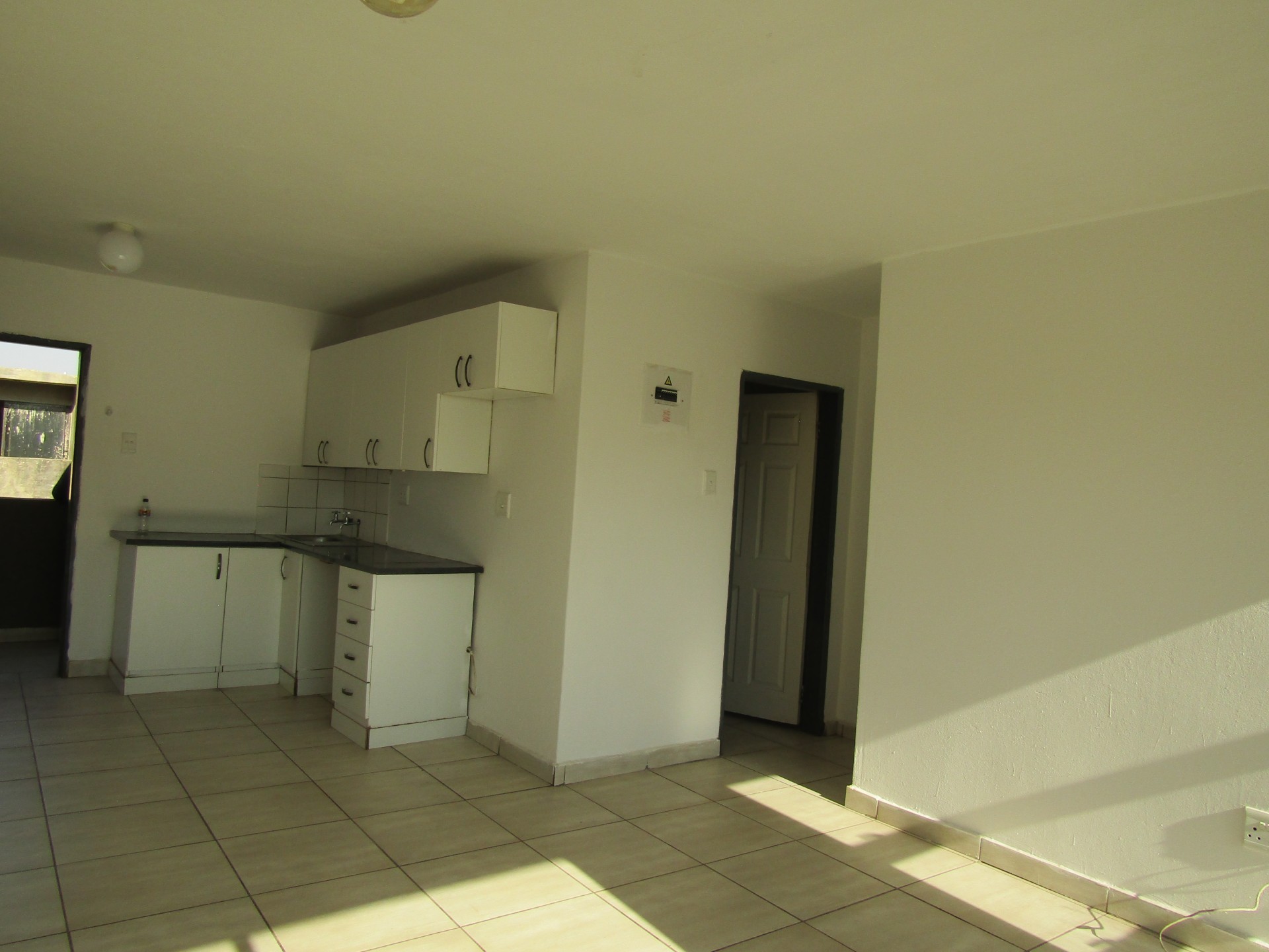 1 Bedrooms Apartment To Rent in Spruit view, Katlehong
