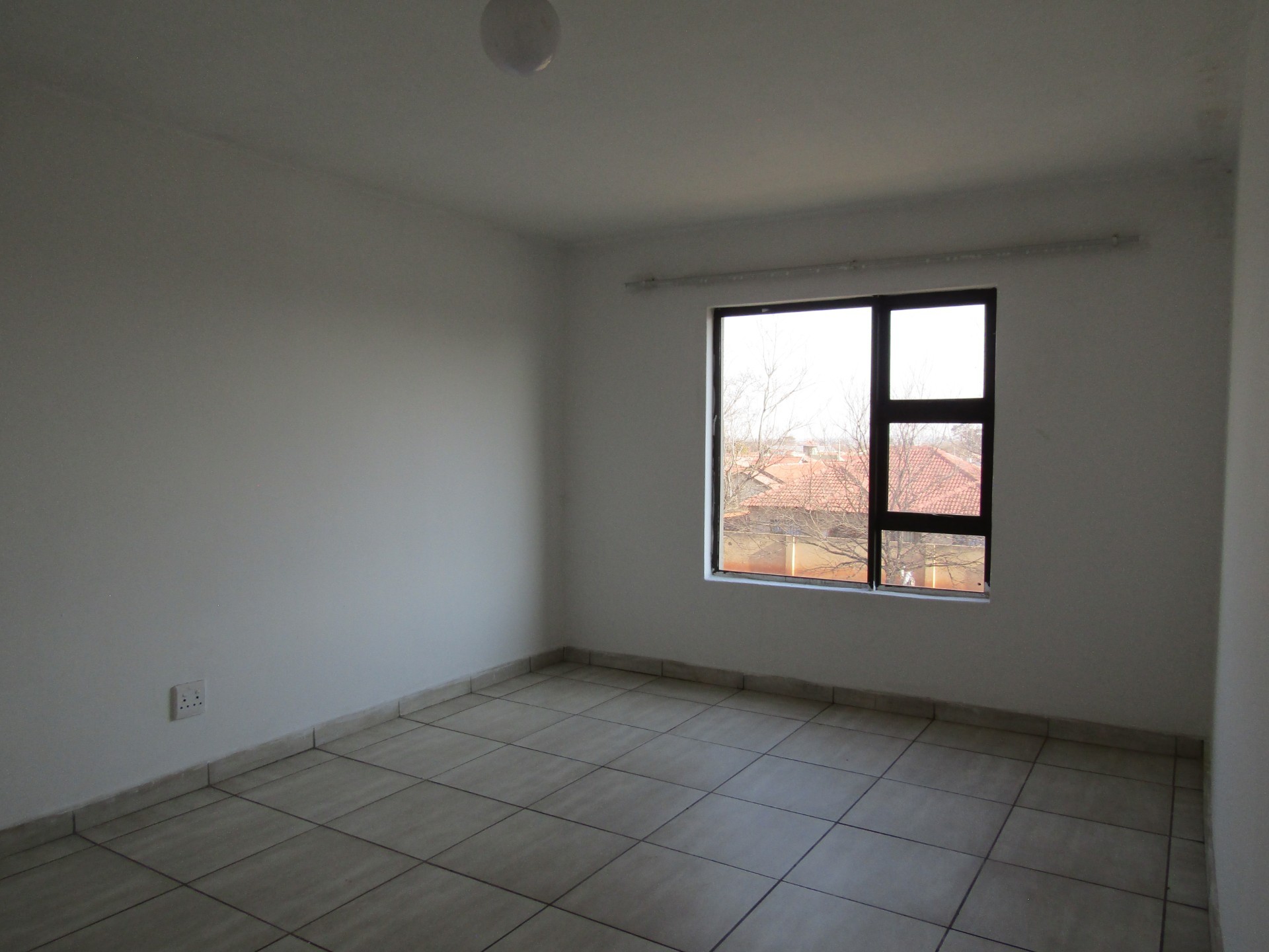 1 Bedrooms Apartment To Rent in Spruit view, Katlehong