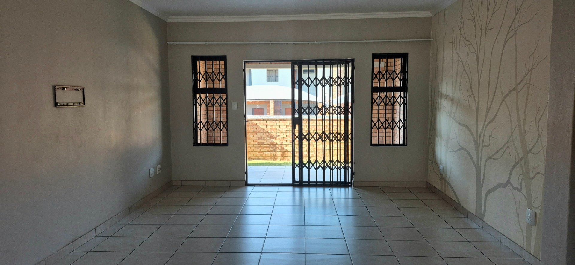 Spacious 3 Bedroom Ground Floor Apartment to rent at Franklin on 8th, Noordwyk