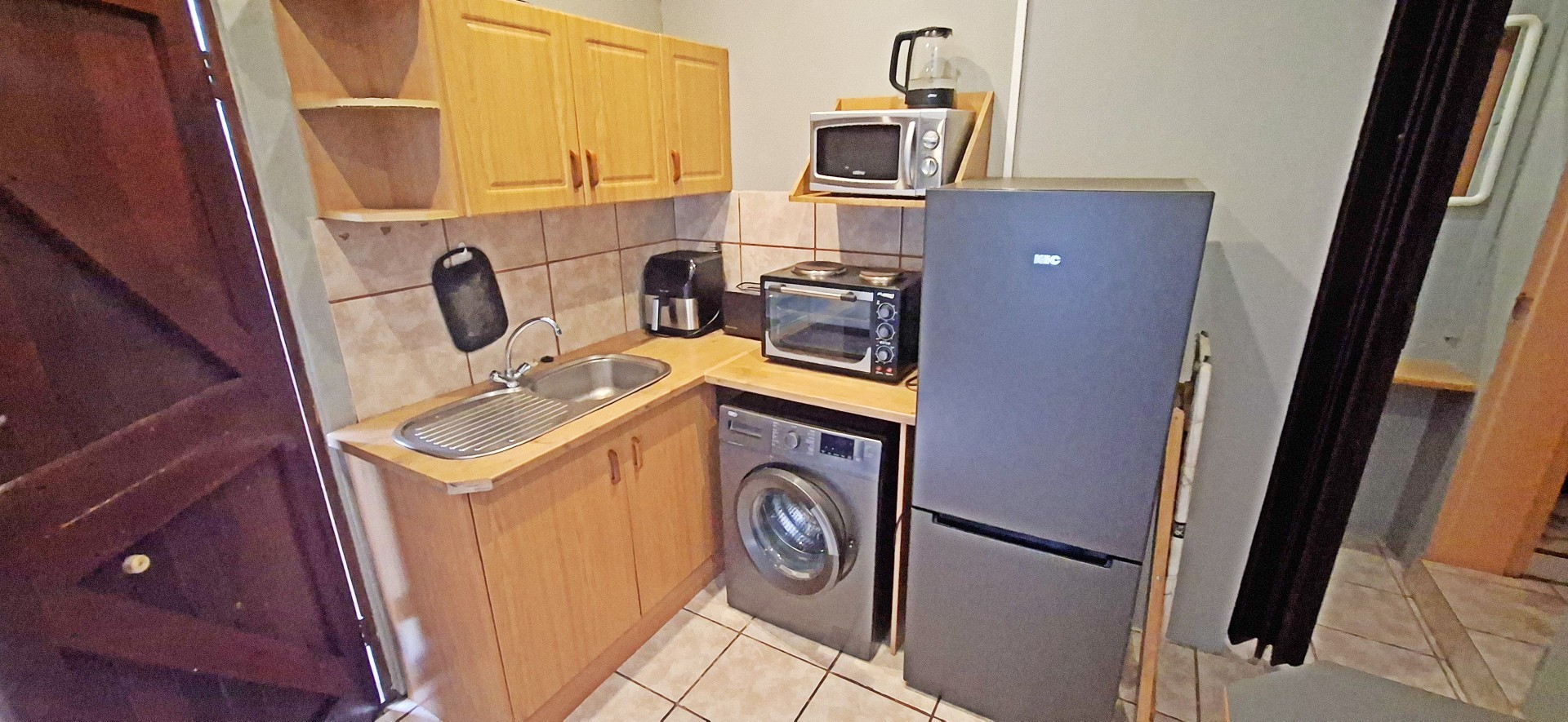 Apartment for rent in Gordons Bay Central, Gordons Bay, 17 m²
