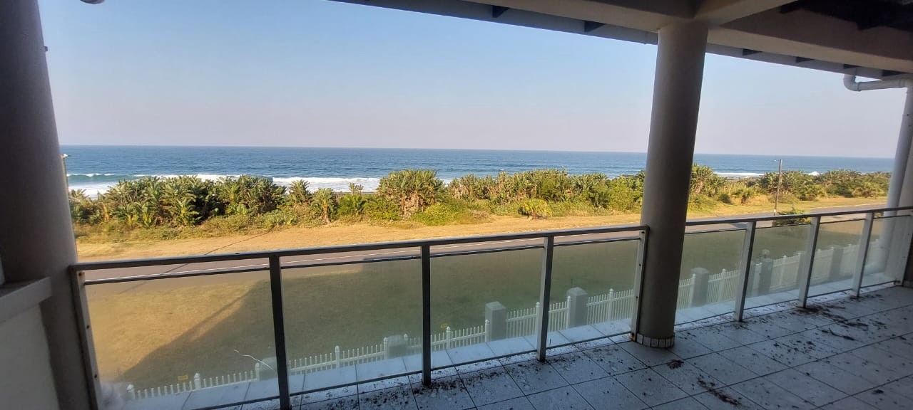 Charming Uvongo Apartment Offering Comfort, Style, Serenity