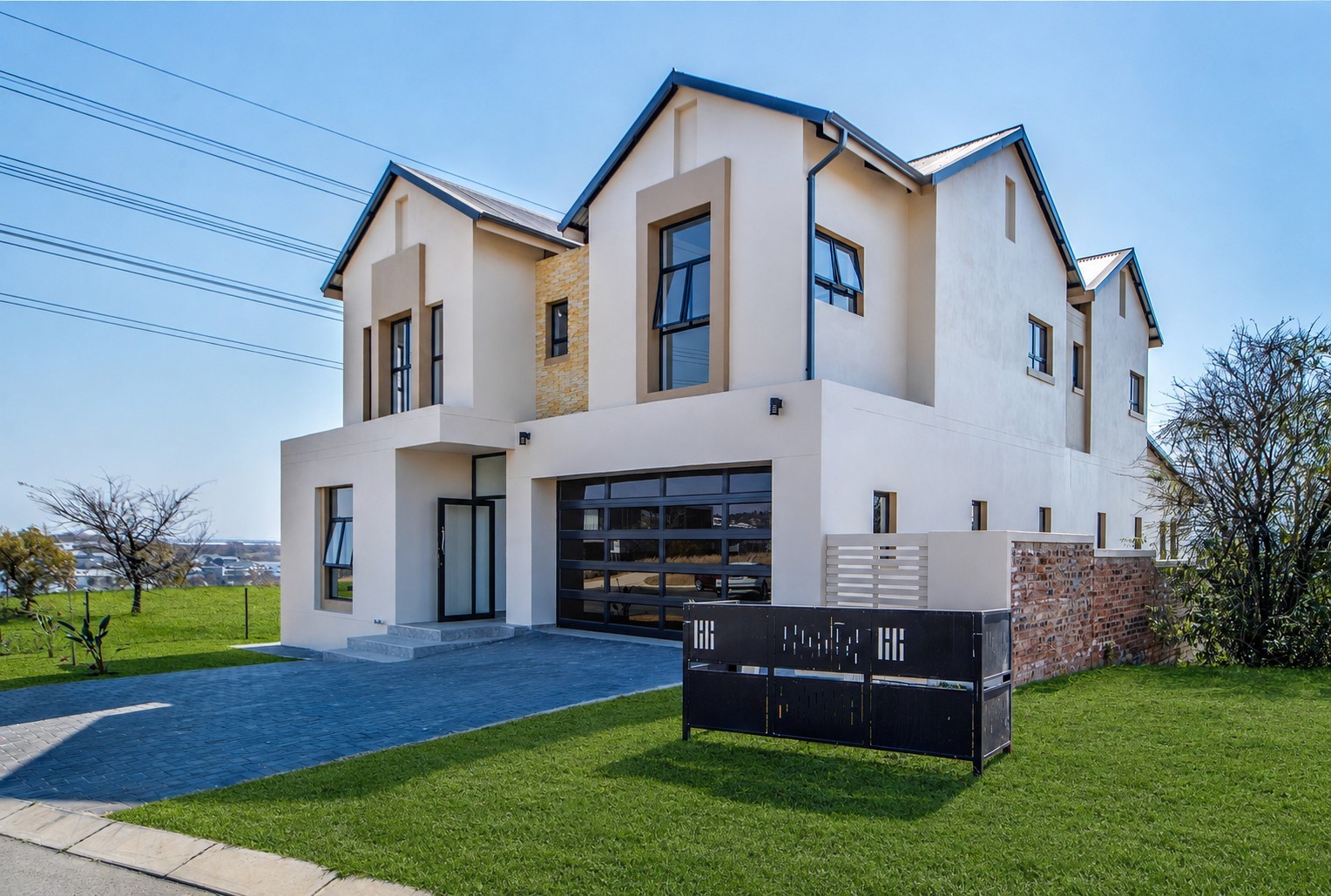 Brand New Build - In a cul de sac, next door to the park