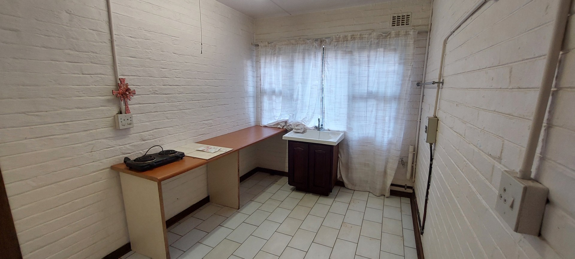 Spacious Uvongo haven blending comfort, style, and warmth