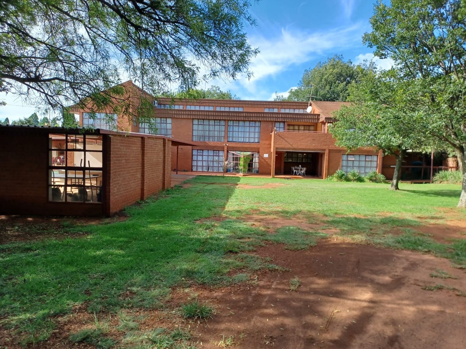A Rare, 4.3 HA Turnkey Opportunity With Exceptional Infrastructure And Versatility