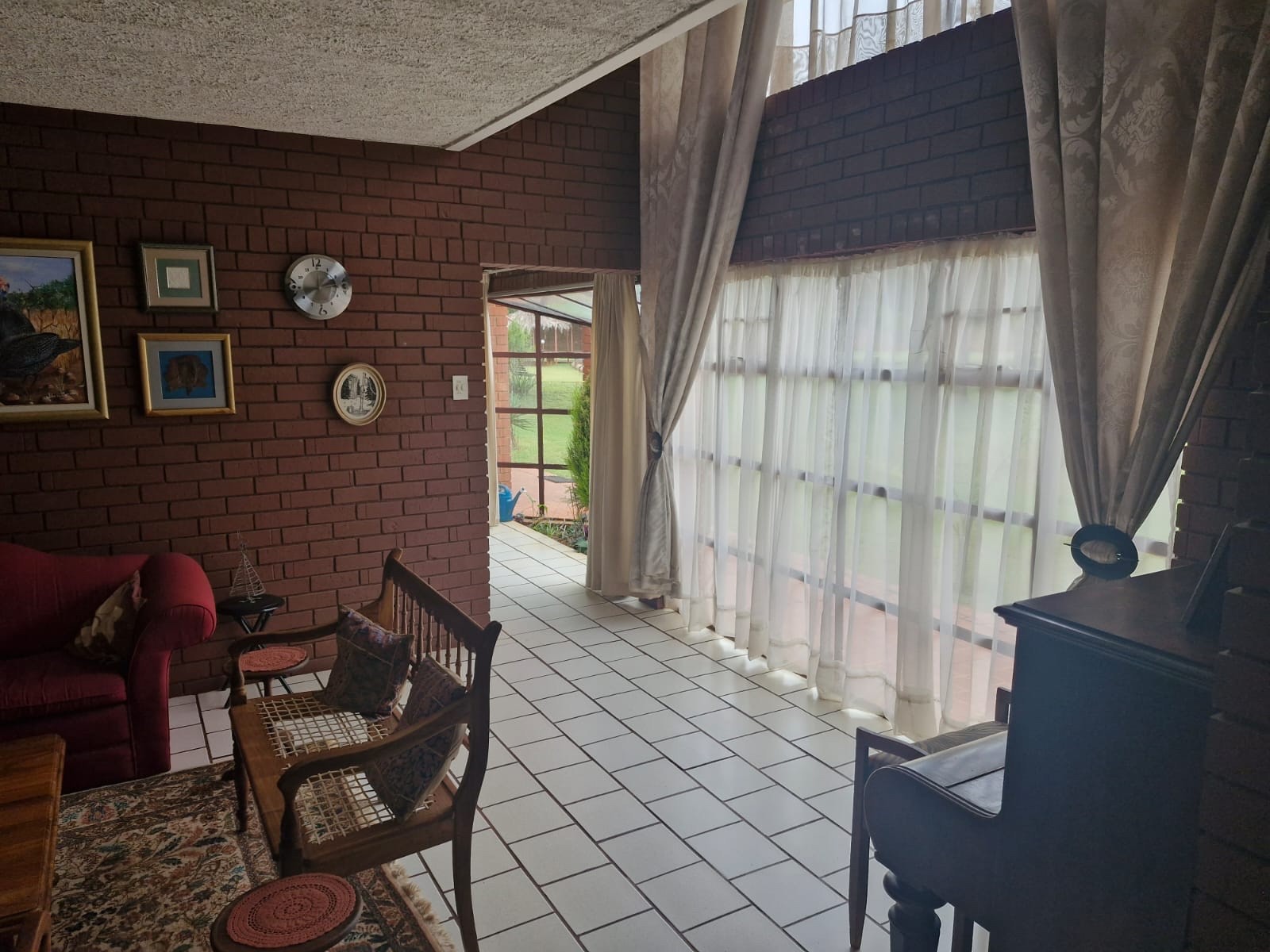 A Rare, 4.3 HA Turnkey Opportunity With Exceptional Infrastructure And Versatility