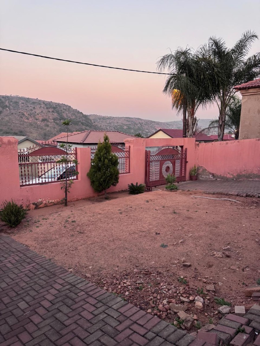 Three Bedroom house for sale at Mahube Valley Ext 1