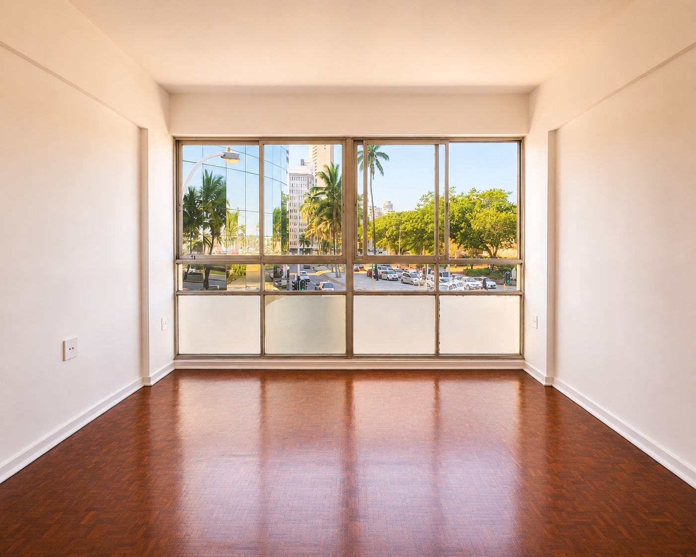 Quaint East Facing Apartment on Victoria Embankment For Rent