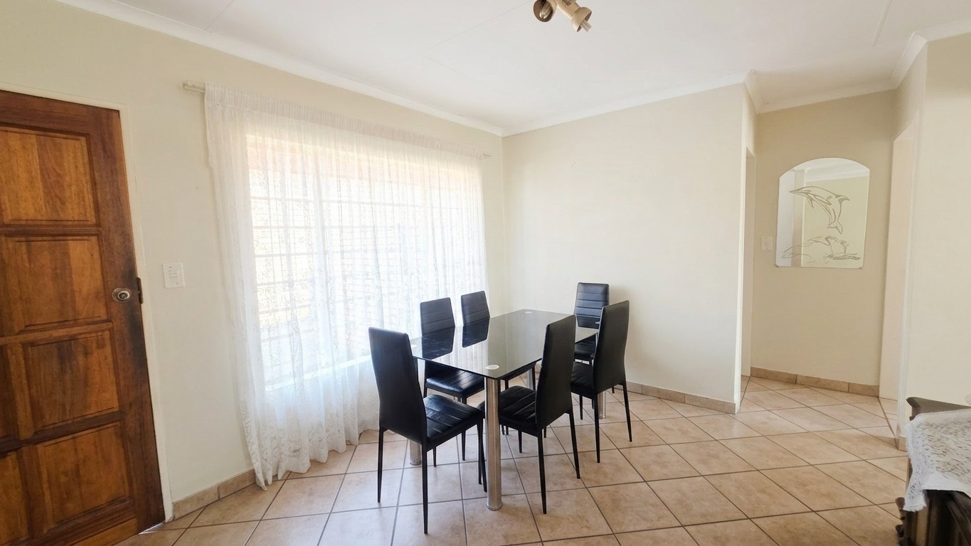 Townhouse To Rent in Magalieskruin, Pretoria