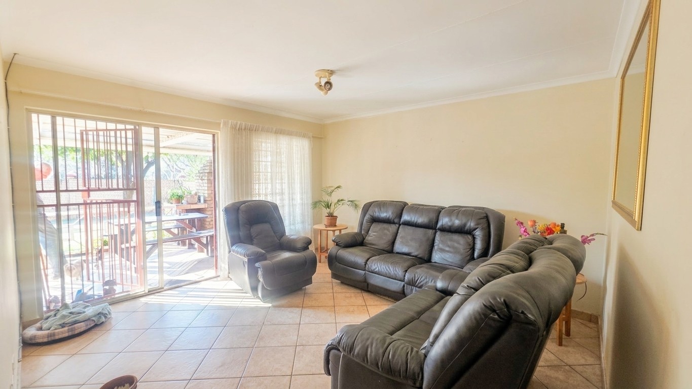 Townhouse To Rent in Magalieskruin, Pretoria