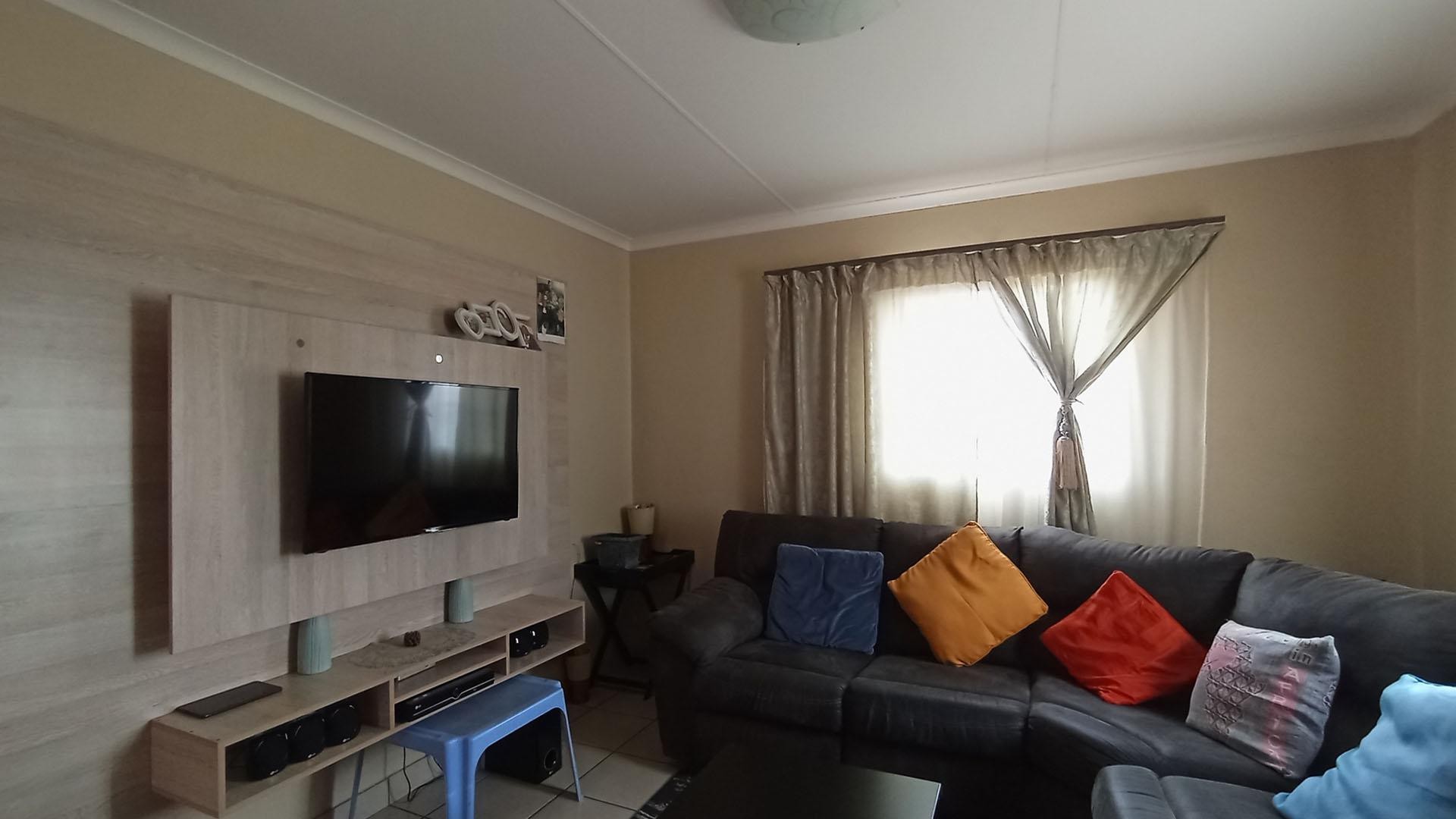 A 3bed, 2bath home in Waterberg Estate Kosmosdal