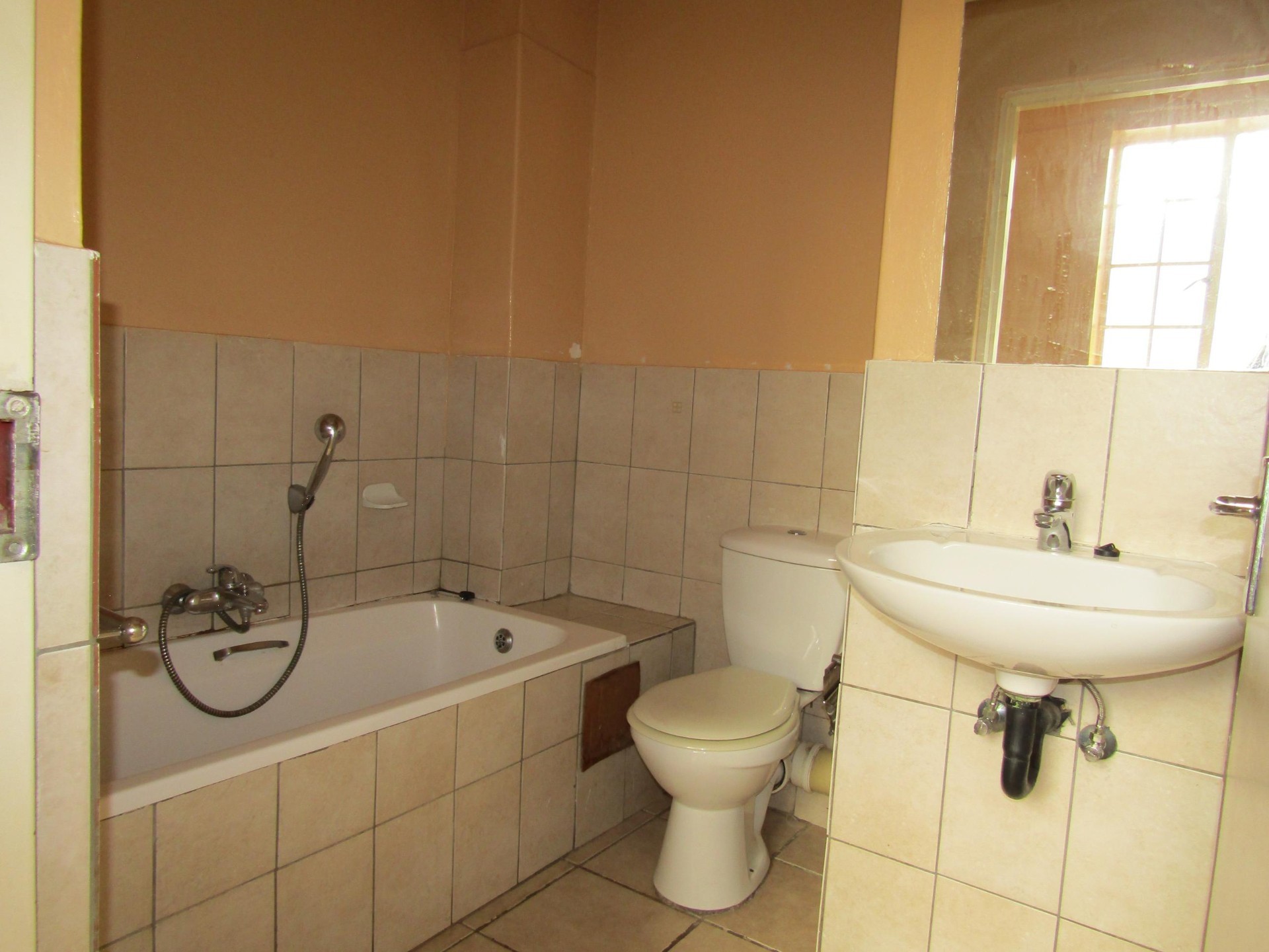 Apartment To Rent in Braamfontein, Johannesburg