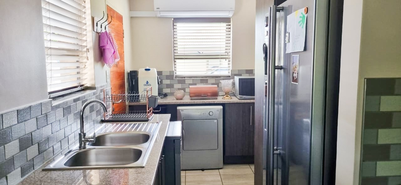 House for sale in Ngwenya River Estate, Brits, North West, 159 m²