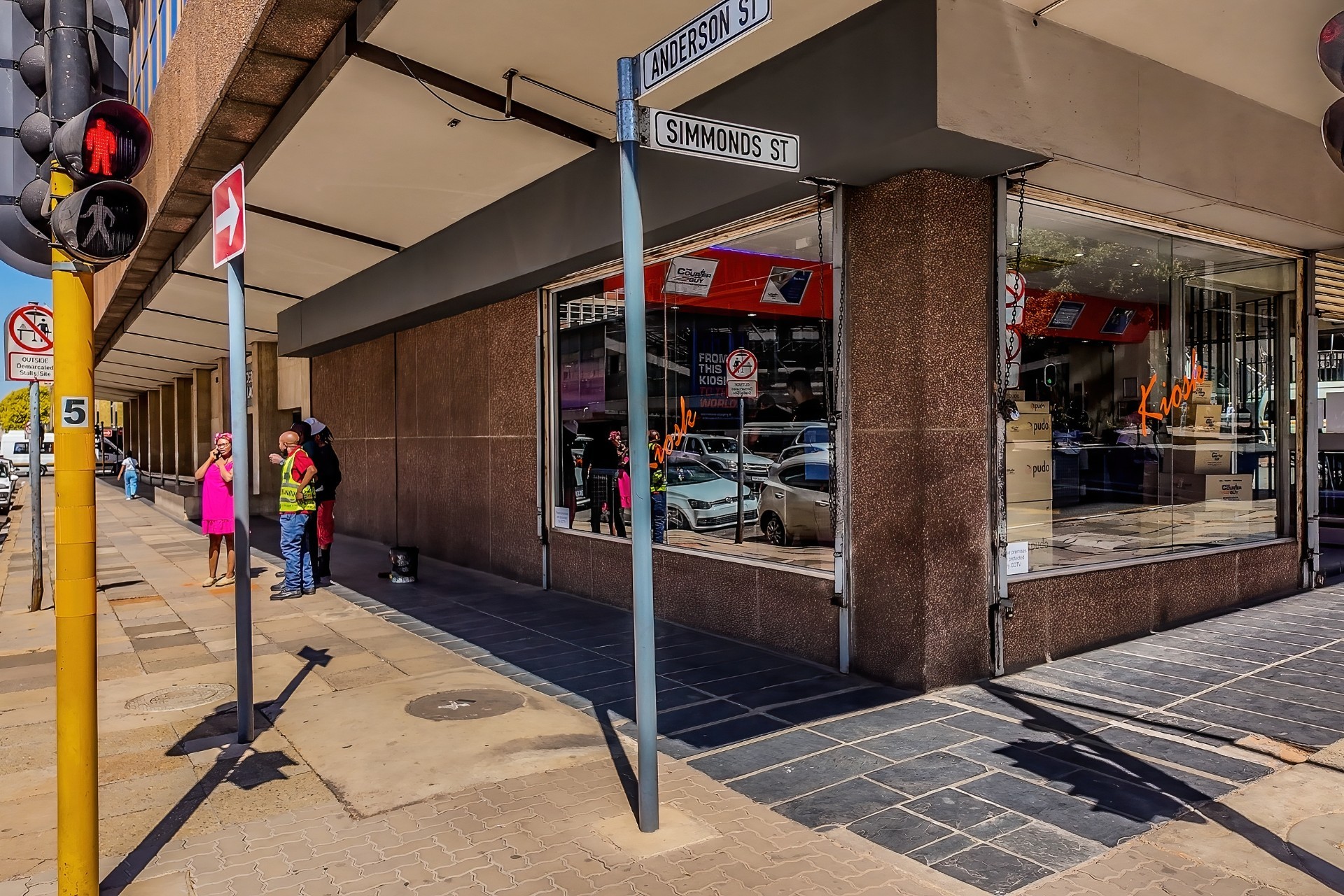 613m² Office To Let - Anderson Place, Johannesburg