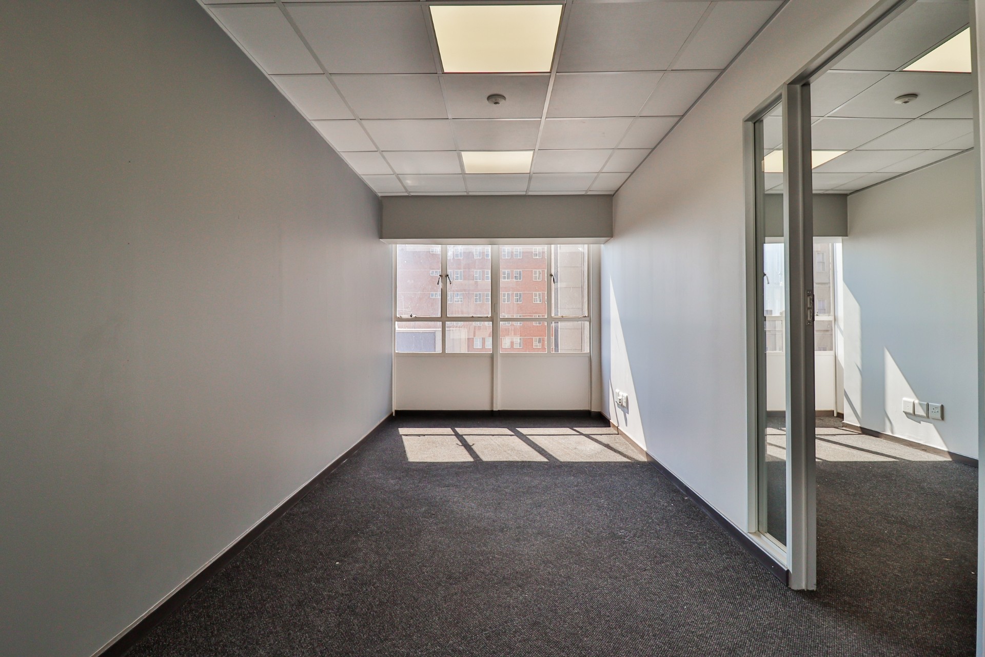 48m² Office To Let - Nzunza House, Johannesburg