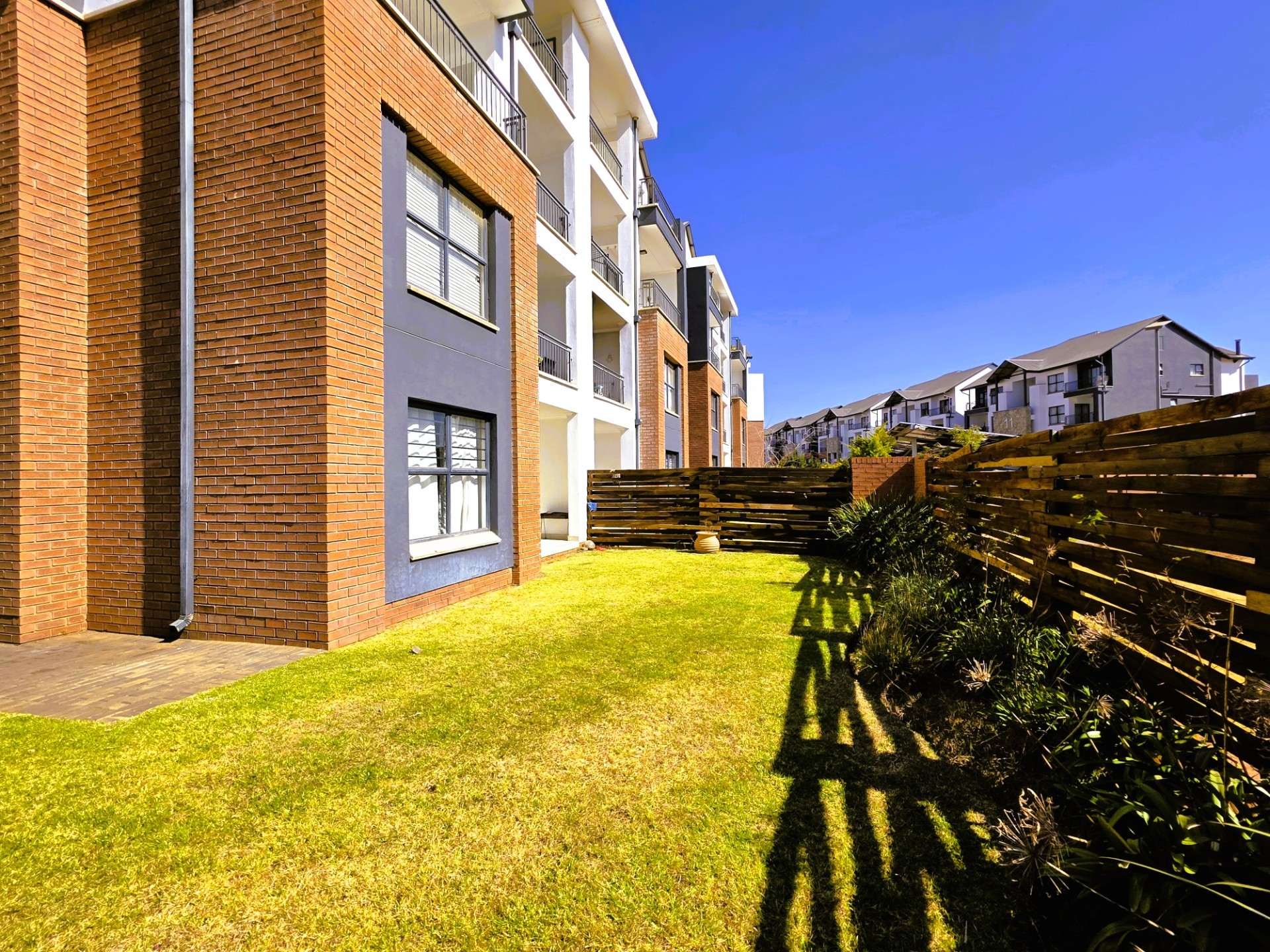 3 Bedroom Apartment For Sale in Blyde Riverwalk Estate, Pretoria