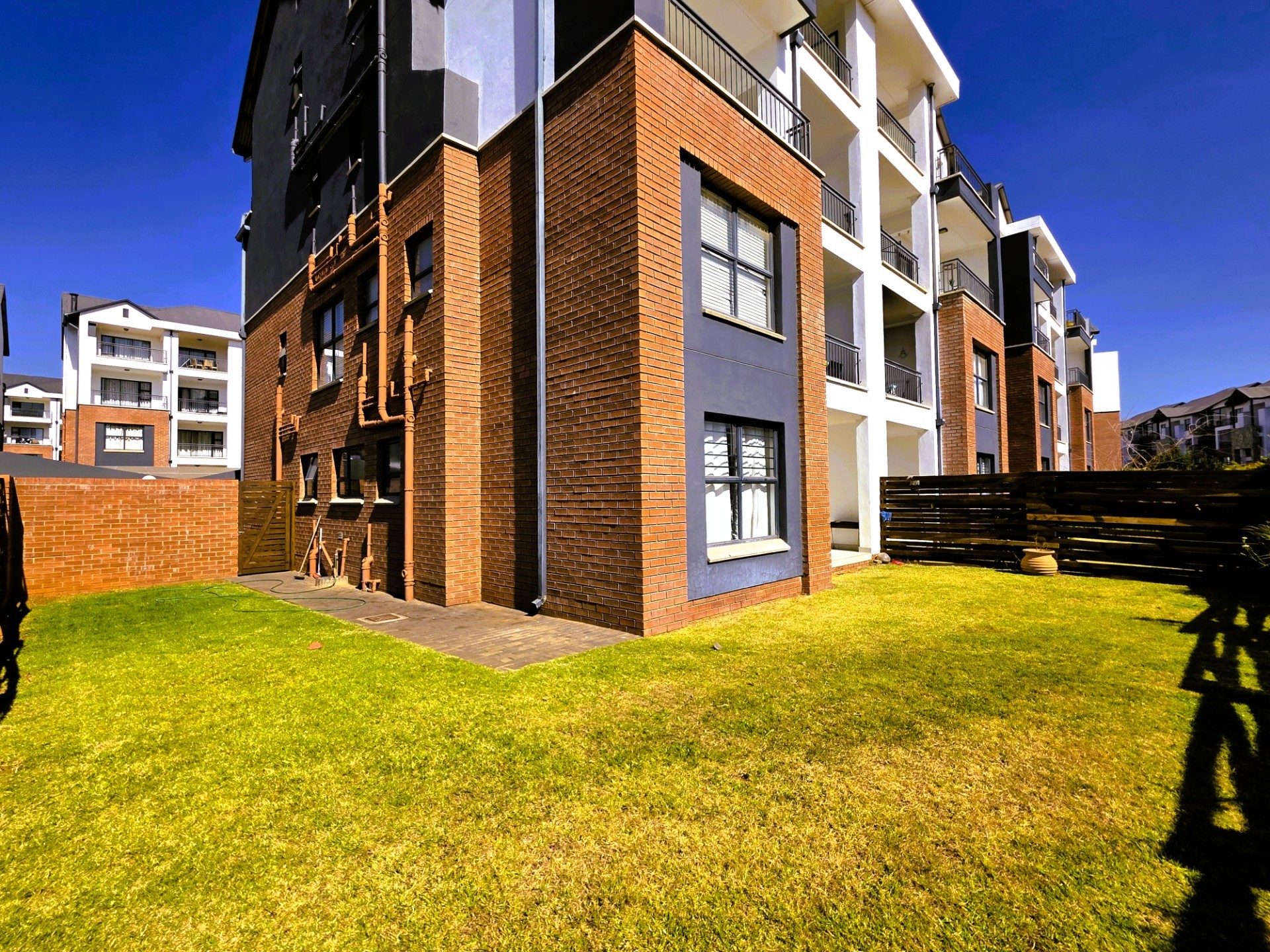3 Bedroom Apartment For Sale in Blyde Riverwalk Estate, Pretoria