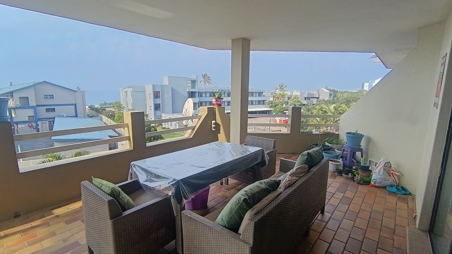 Lovely Apartment With Sea View, Manaba Beach, KZN