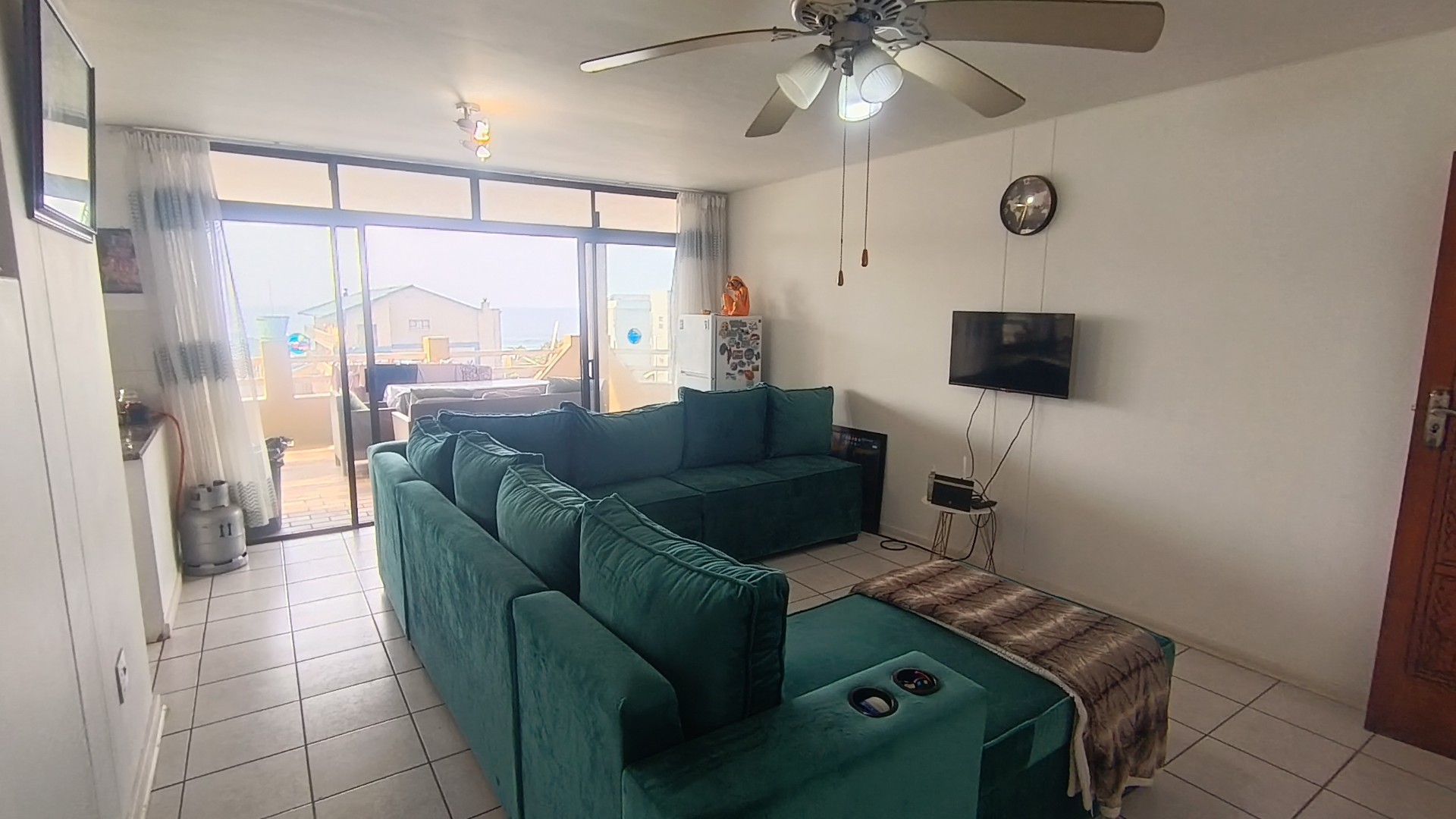 Lovely Apartment With Sea View, Manaba Beach, KZN