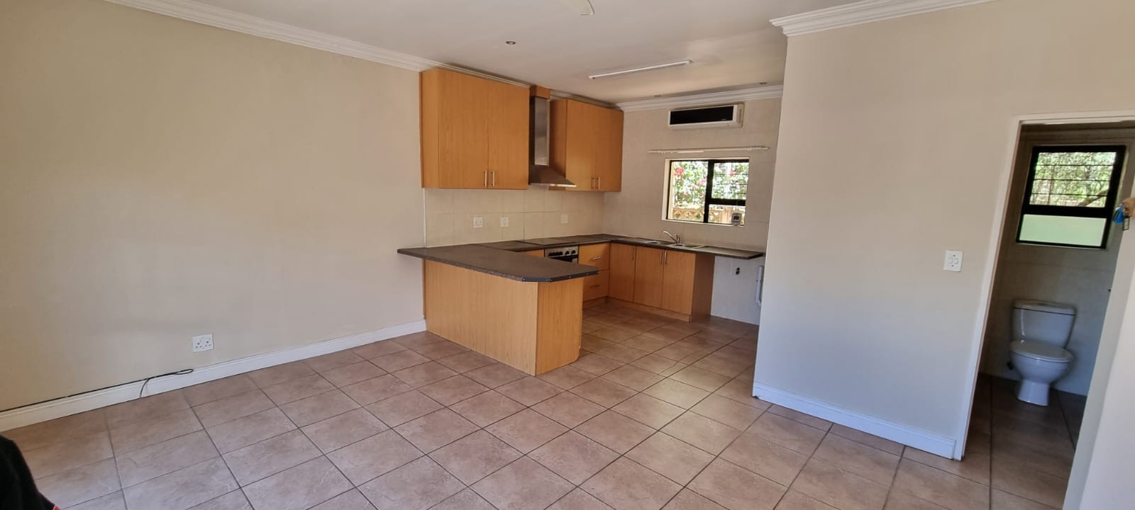 Two Bedroom Apartment To Rent in Rhodedene, Kimberley