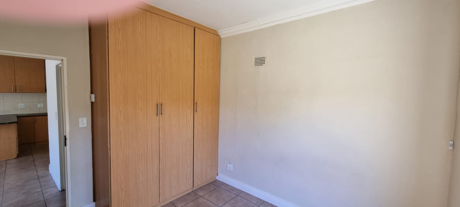 Two Bedroom Apartment To Rent in Rhodedene, Kimberley