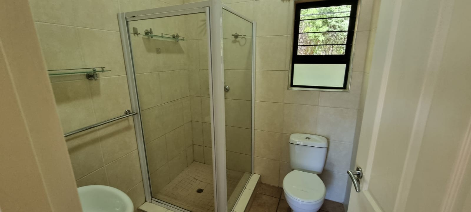 Two Bedroom Apartment To Rent in Rhodedene, Kimberley