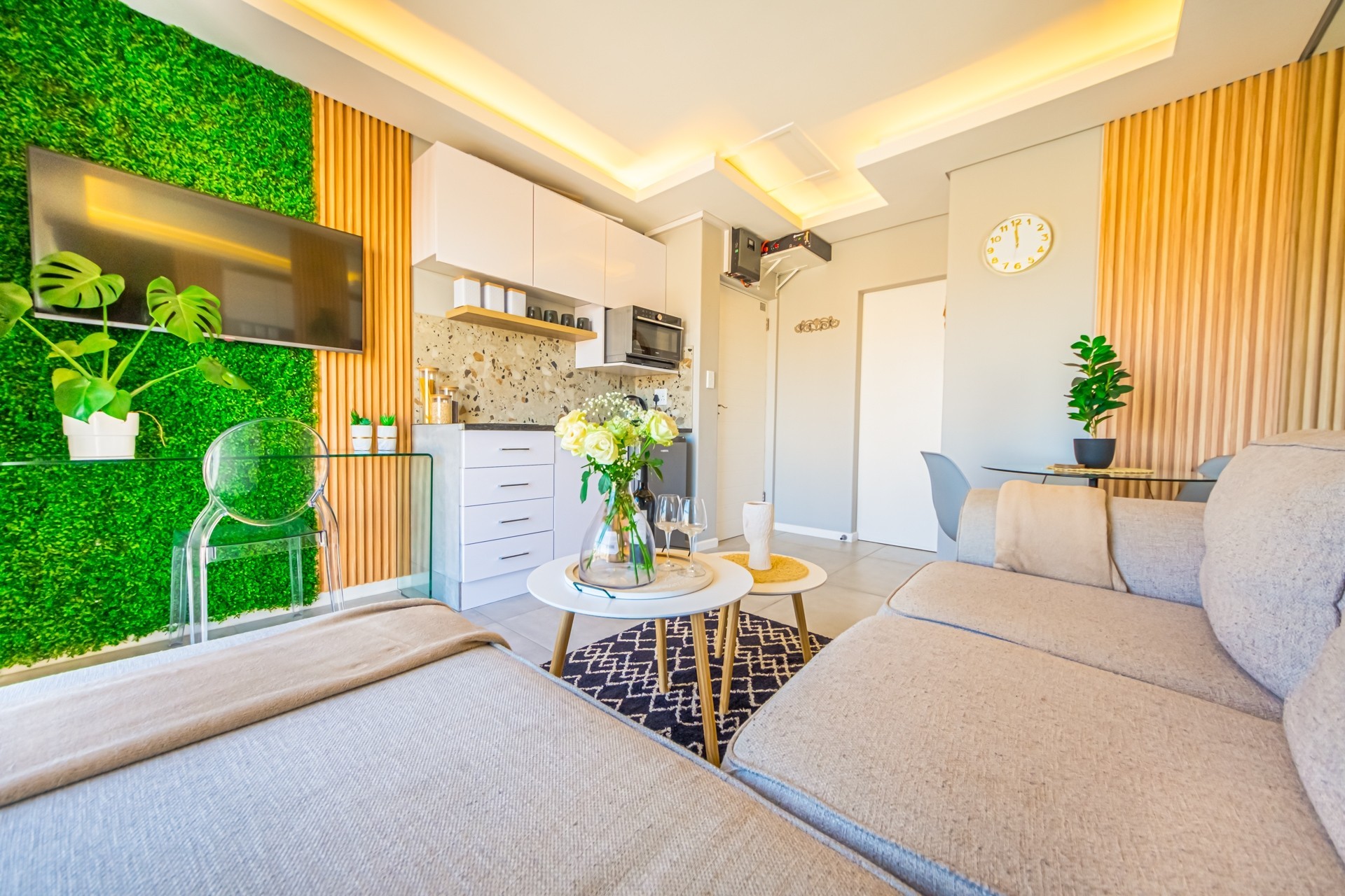 One Bedroom Fully Furnished Apartment available for Mid Term / Long Term Rent