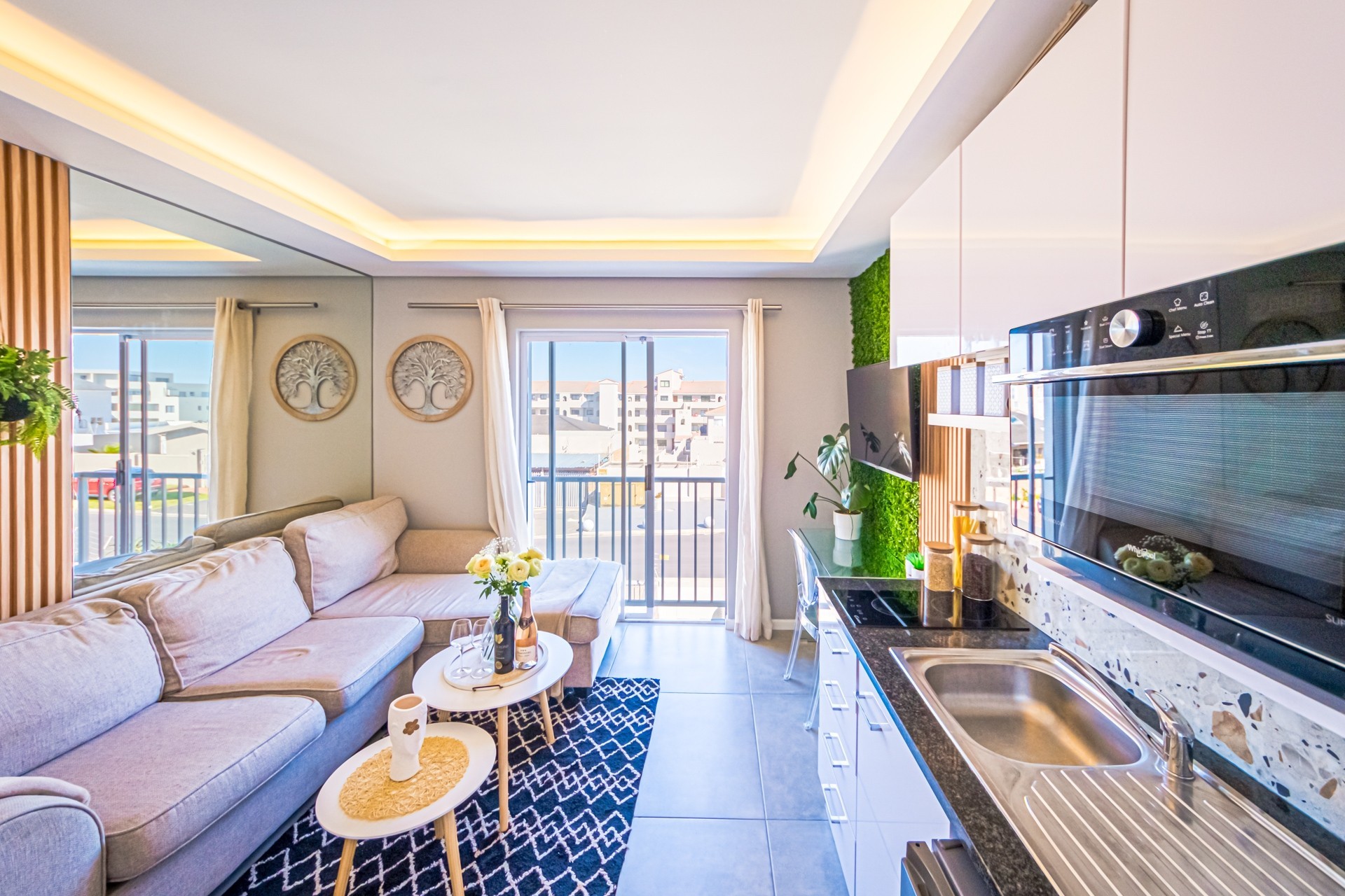 One Bedroom Fully Furnished Apartment available for Mid Term / Long Term Rent