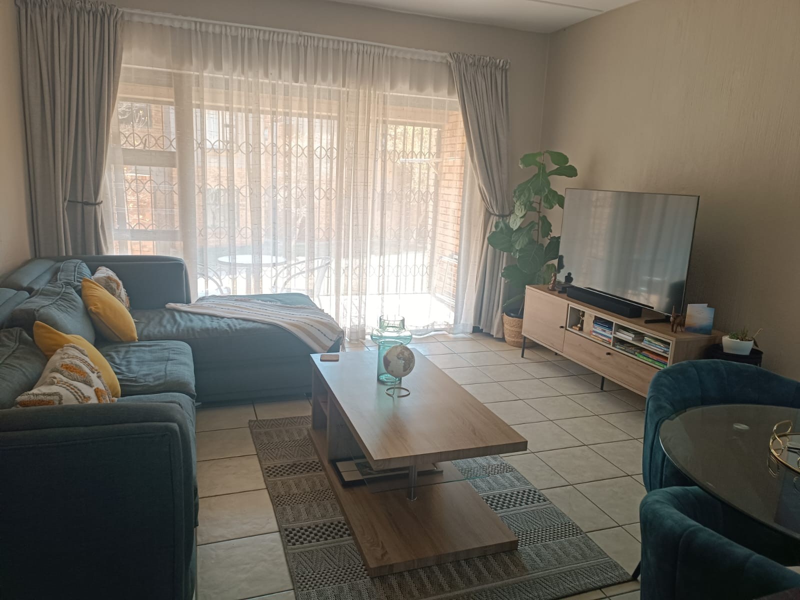 2 Bedroom Ground Floor Unit in Wilgeheuwel