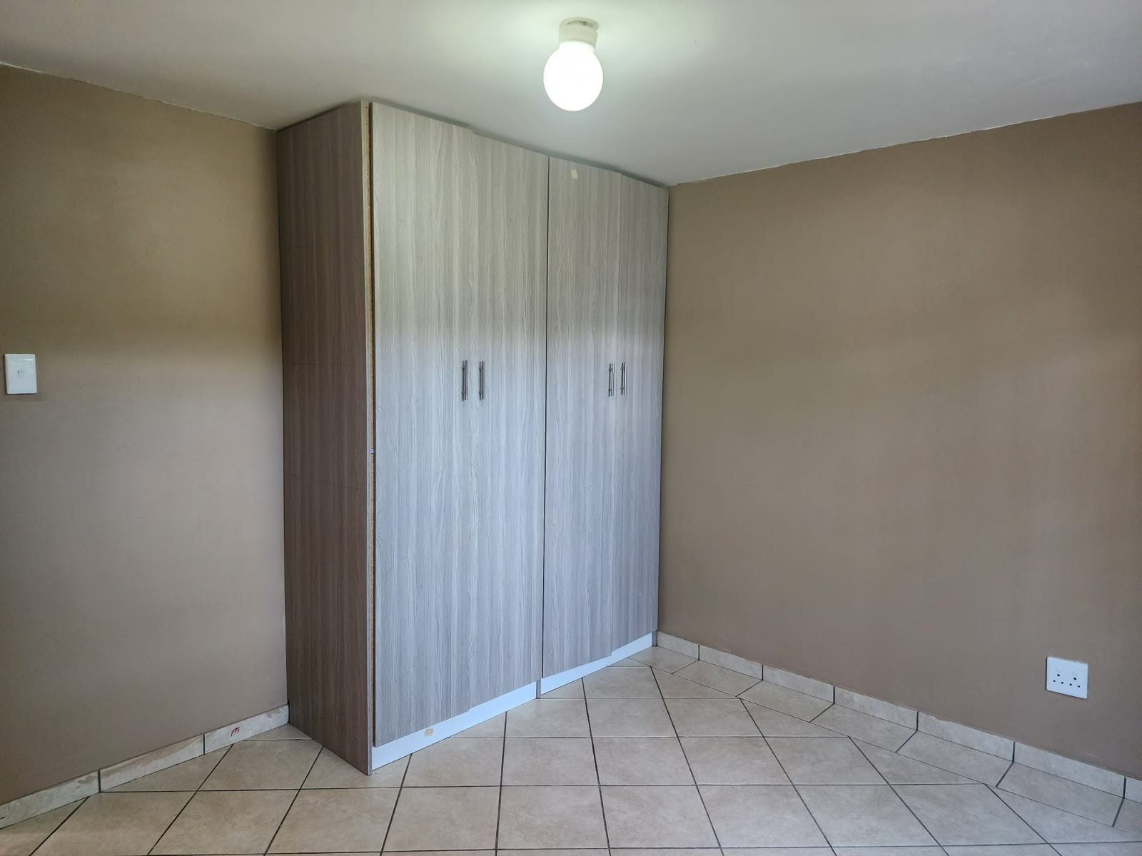 Two-Bedroom Apartment To Rent in Bo-dorp, Rustenburg