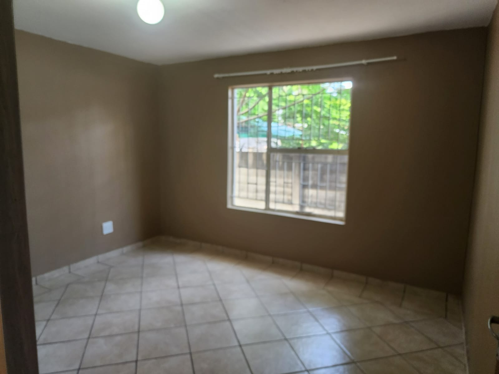 Two-Bedroom Apartment To Rent in Bo-dorp, Rustenburg