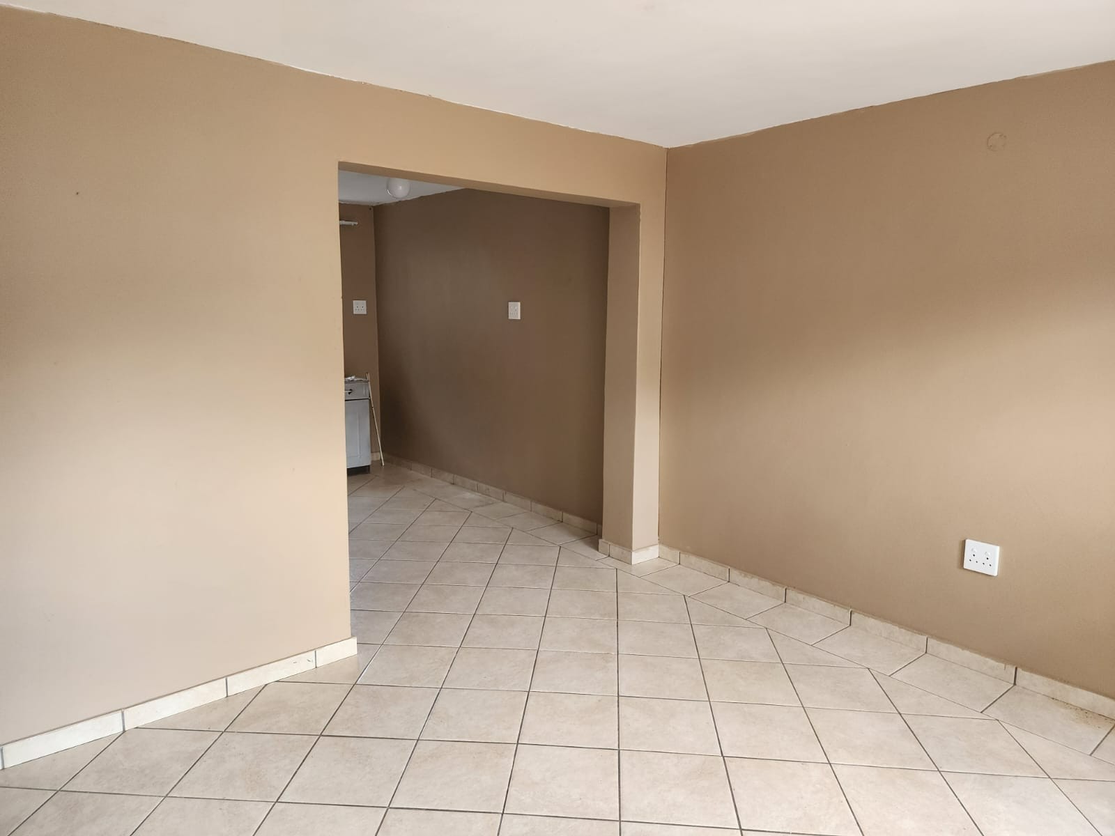 Two-Bedroom Apartment To Rent in Bo-dorp, Rustenburg
