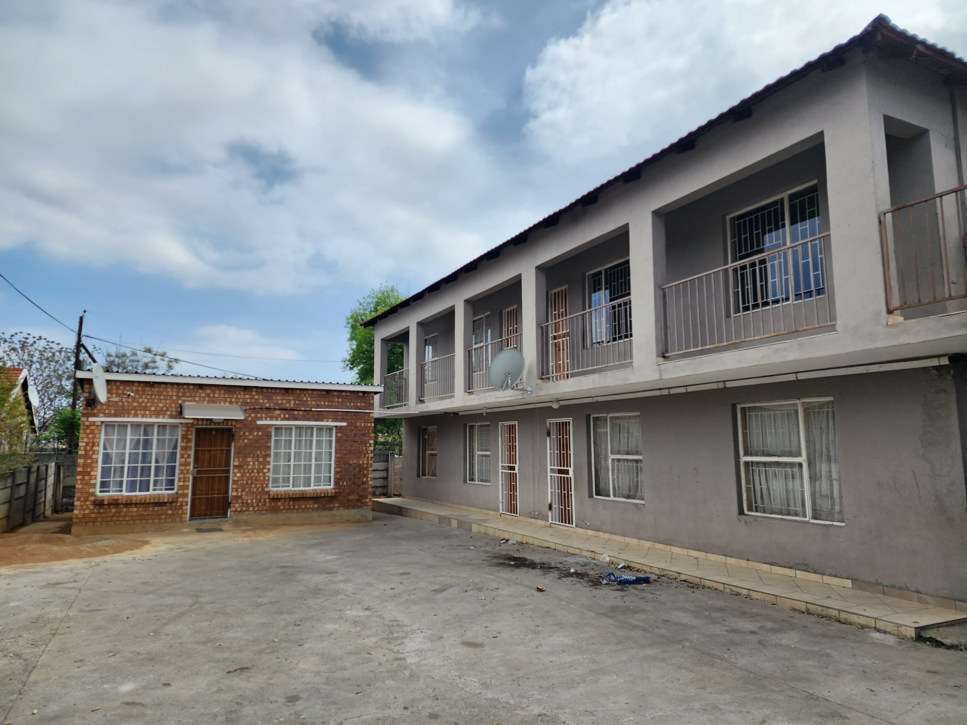 Two-Bedroom Apartment To Rent in Bo-dorp, Rustenburg
