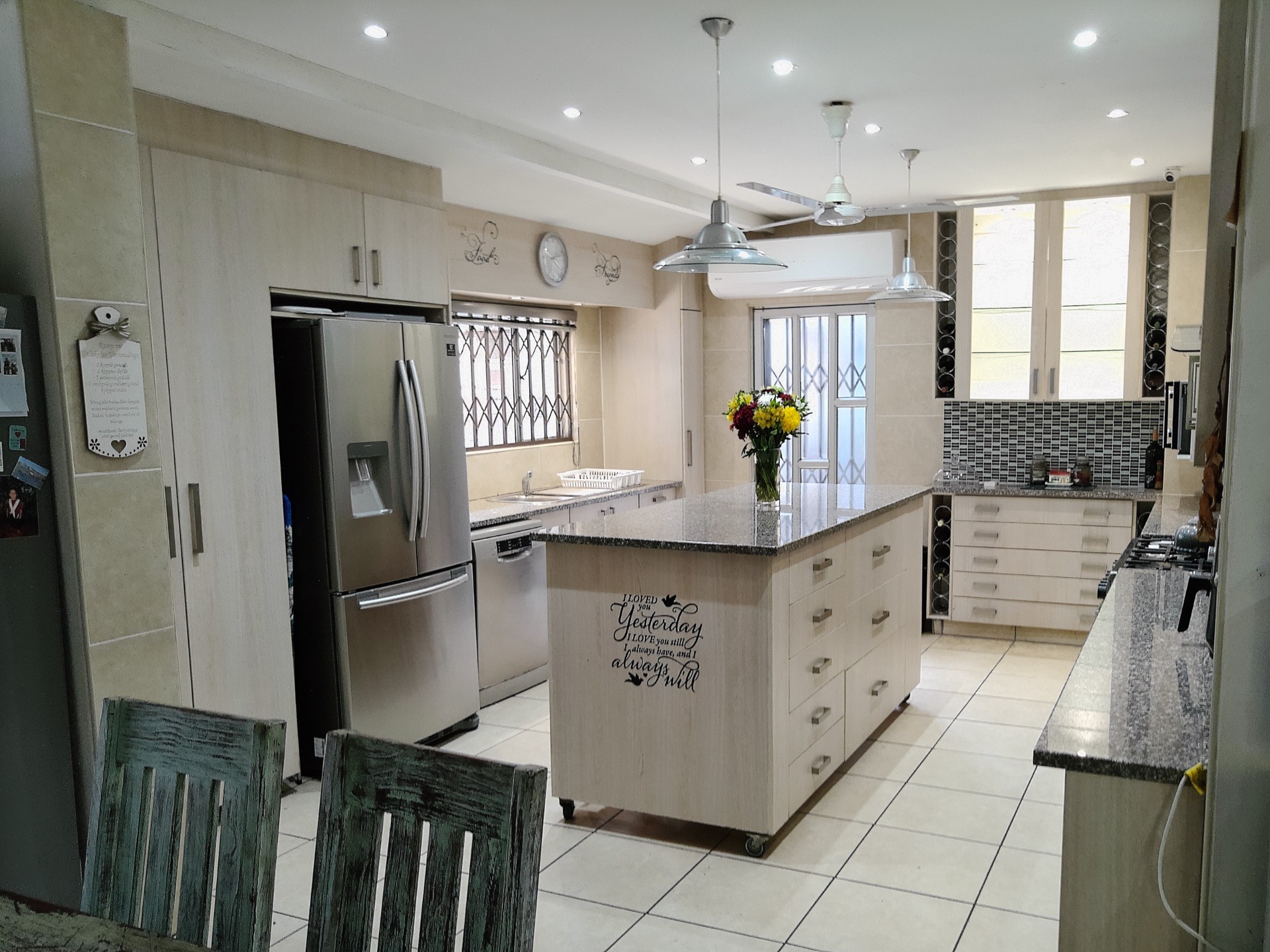 3-Bedroom home with 2 Flatlets for Sale Meer en See