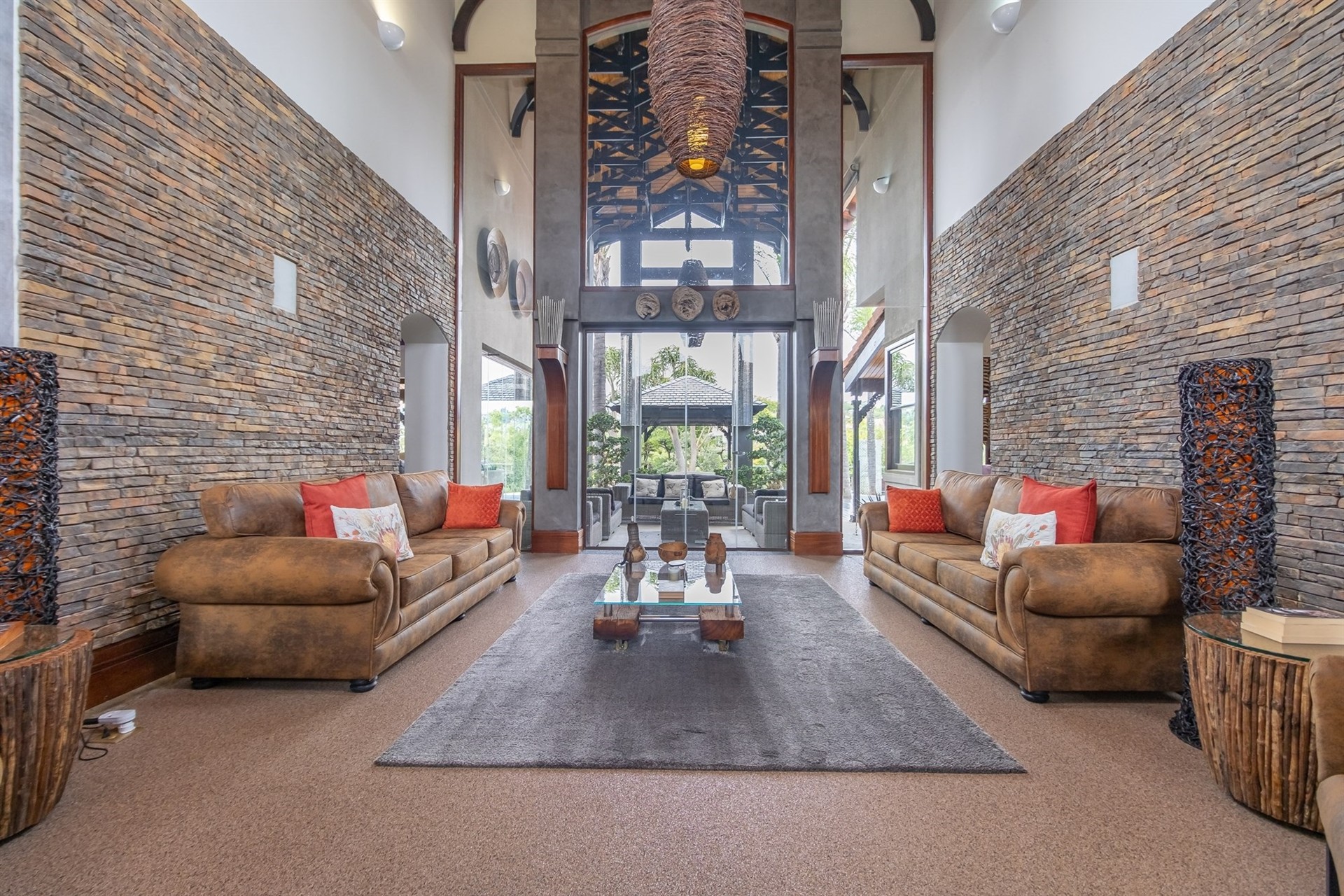 Modern Kingdom of Elegance - Eagle Canyon, Gauteng, South Africa