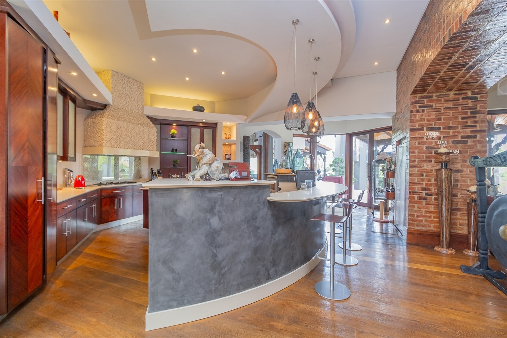 Modern Kingdom of Elegance - Eagle Canyon, Gauteng, South Africa